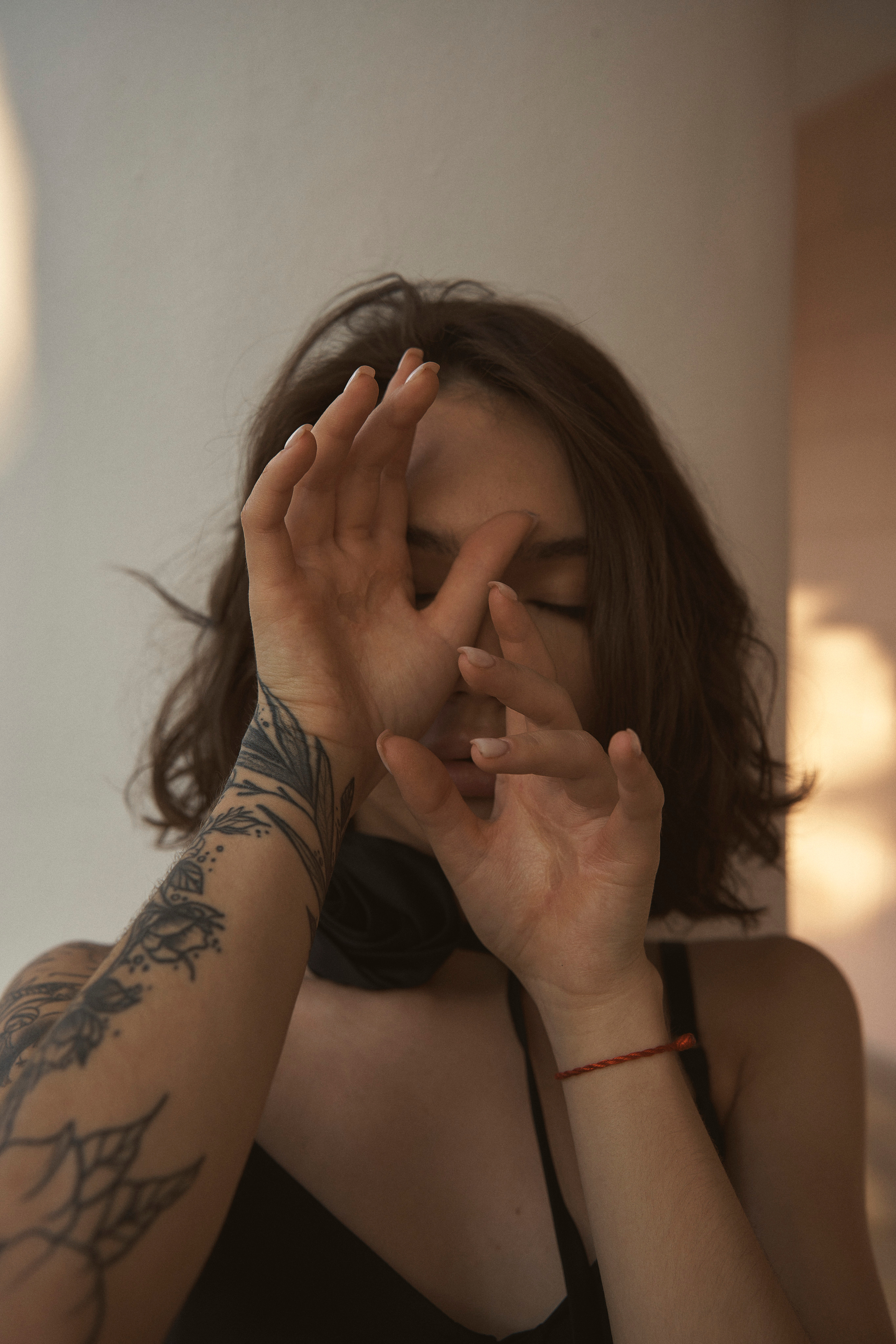 DELYA. Yekaterinburg, Sochi, Istanbul, Tiflis-Bshari Zaana’da fotoğrafçı