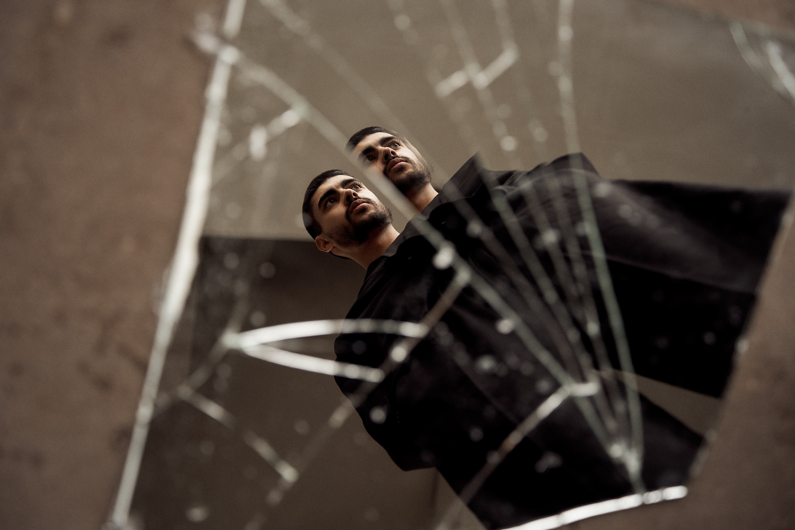 AZIZ. Yekaterinburg, Sochi, Istanbul, Tiflis-Bshari Zaana’da fotoğrafçı