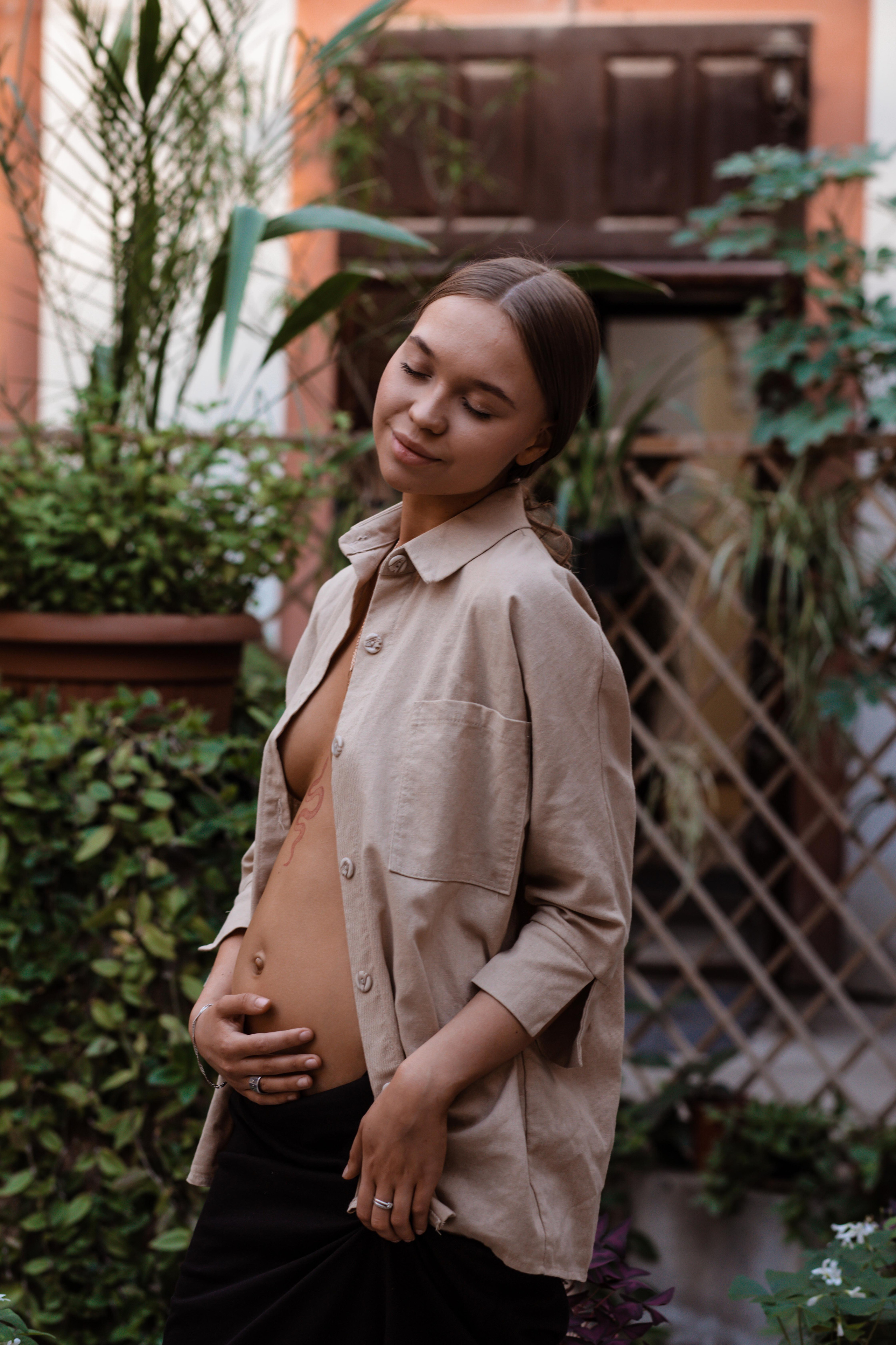 KSYUSHA. Yekaterinburg, Sochi, Istanbul, Tiflis-Bshari Zaana’da fotoğrafçı