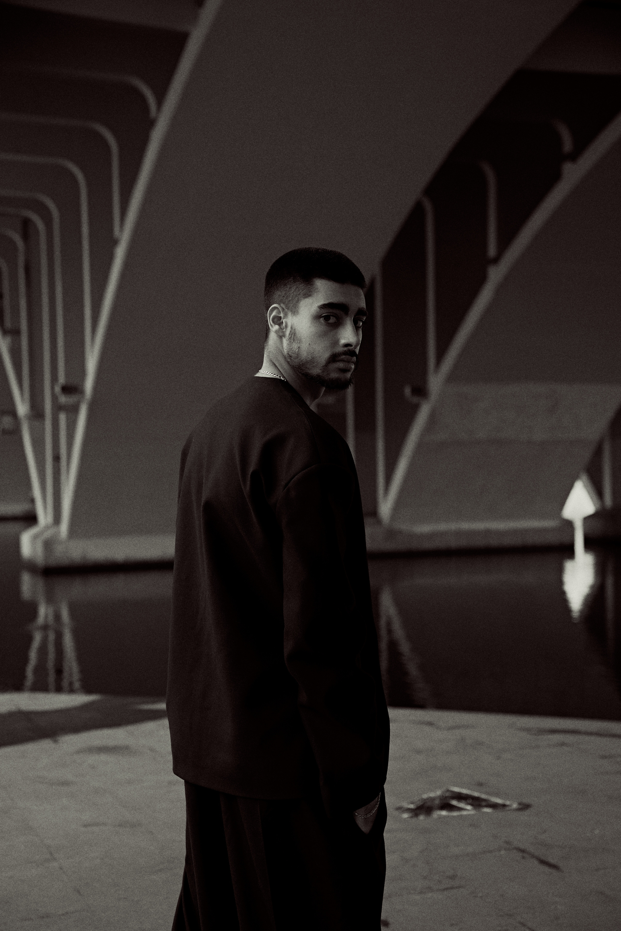 AZIZ. Yekaterinburg, Sochi, Istanbul, Tiflis-Bshari Zaana’da fotoğrafçı