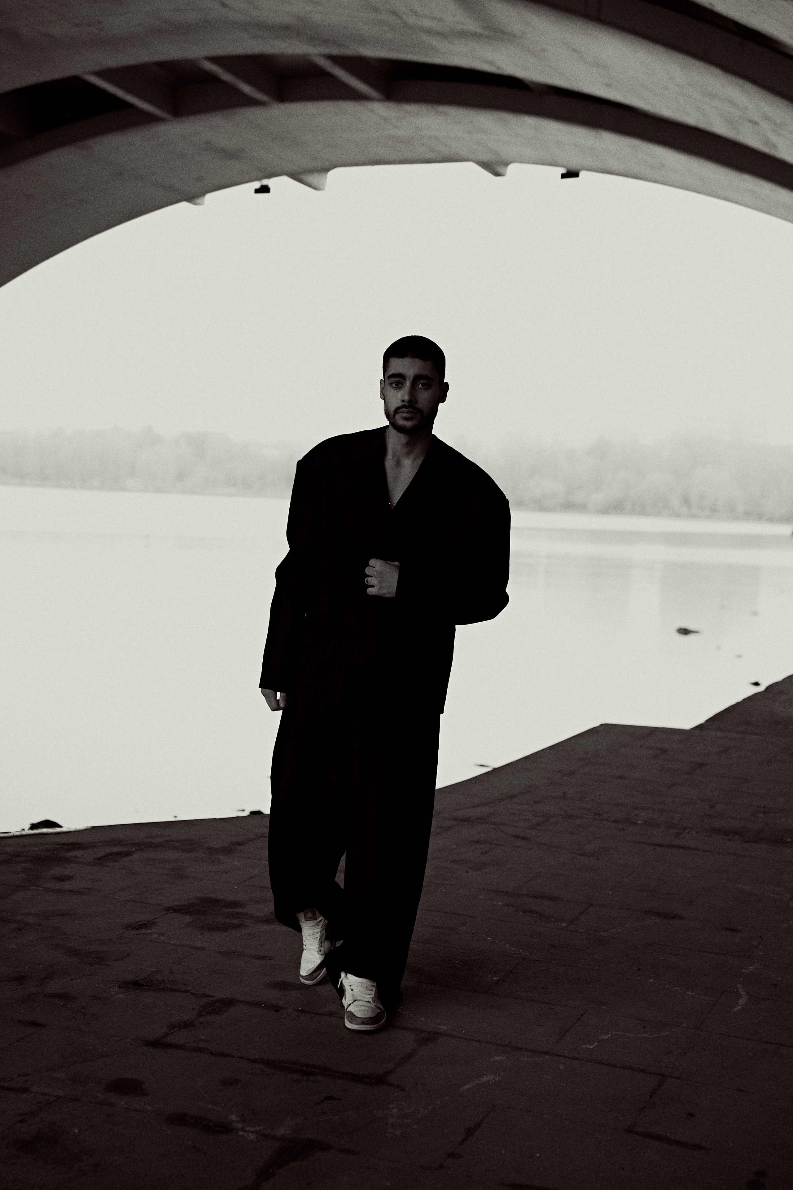 AZIZ. Yekaterinburg, Sochi, Istanbul, Tiflis-Bshari Zaana’da fotoğrafçı