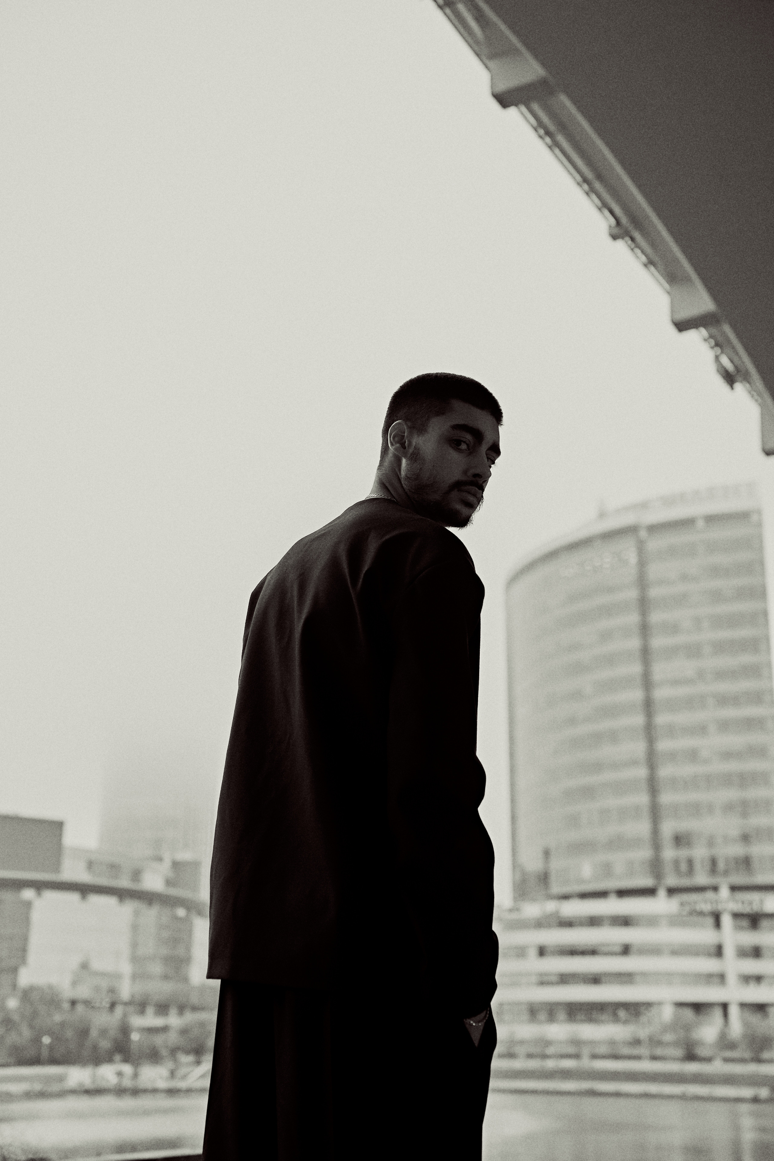 AZIZ. Yekaterinburg, Sochi, Istanbul, Tiflis-Bshari Zaana’da fotoğrafçı