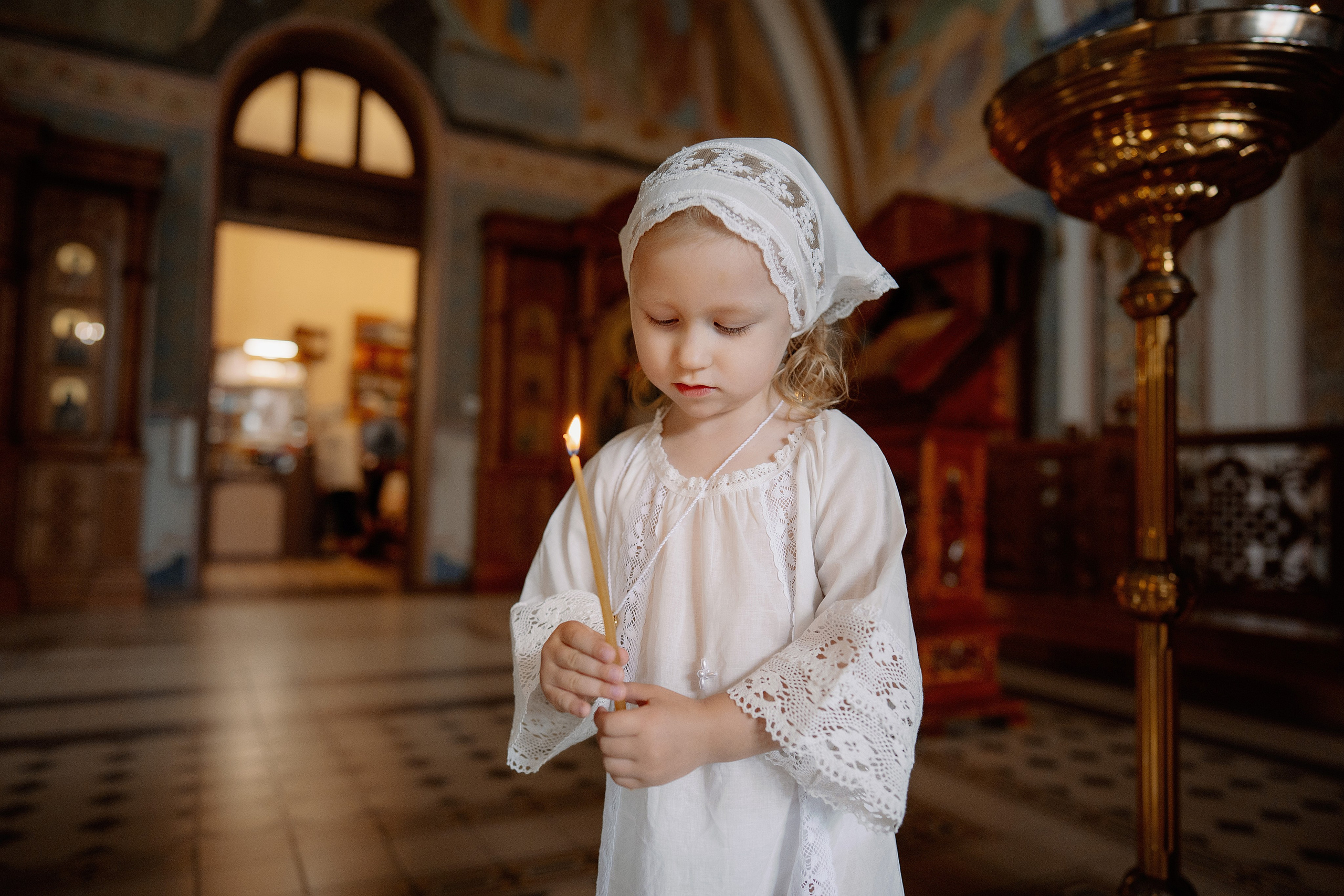 Крещение Эммы. Фотограф на Крещение и Венчание в Красноярске Рамазанова Юлия