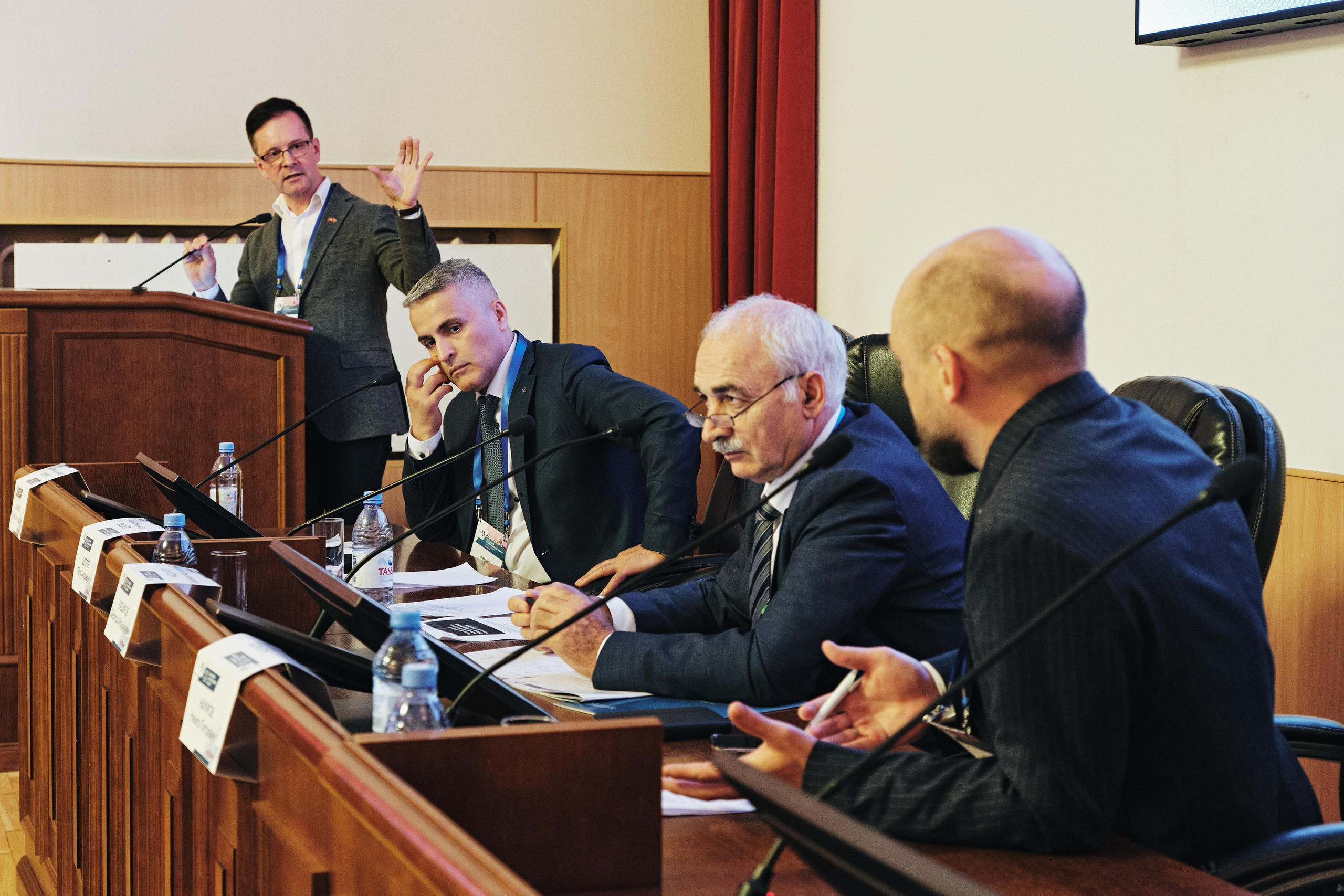 Репортажная фотосъемка Невского урологического форума в Санкт-Петербурге. Семейные и свадебные фотосессии в СПб, в студии, на улице, на природе