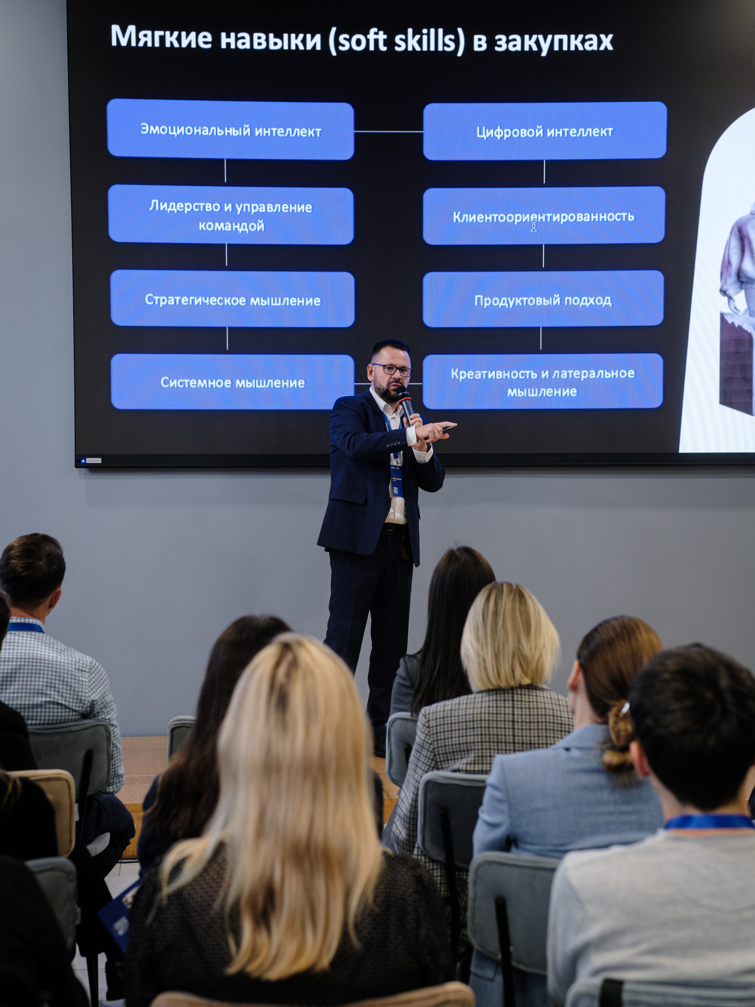 METRO. Репортажный и портретный фотограф в Москве Илья Спиридонов