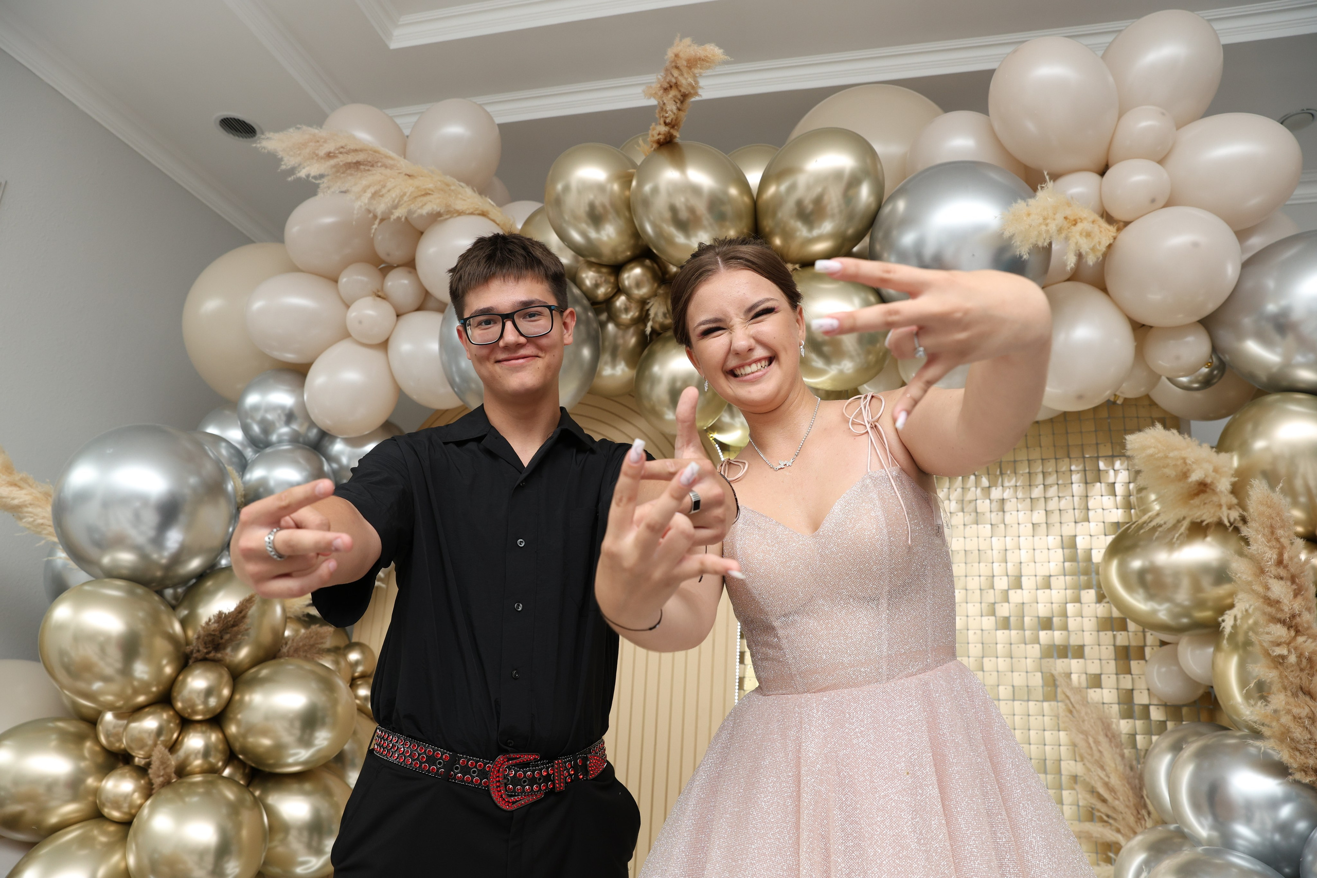 Выпускной 9 класс. Фотограф Любава Колесник. Выпускные альбомы в Крымском районе