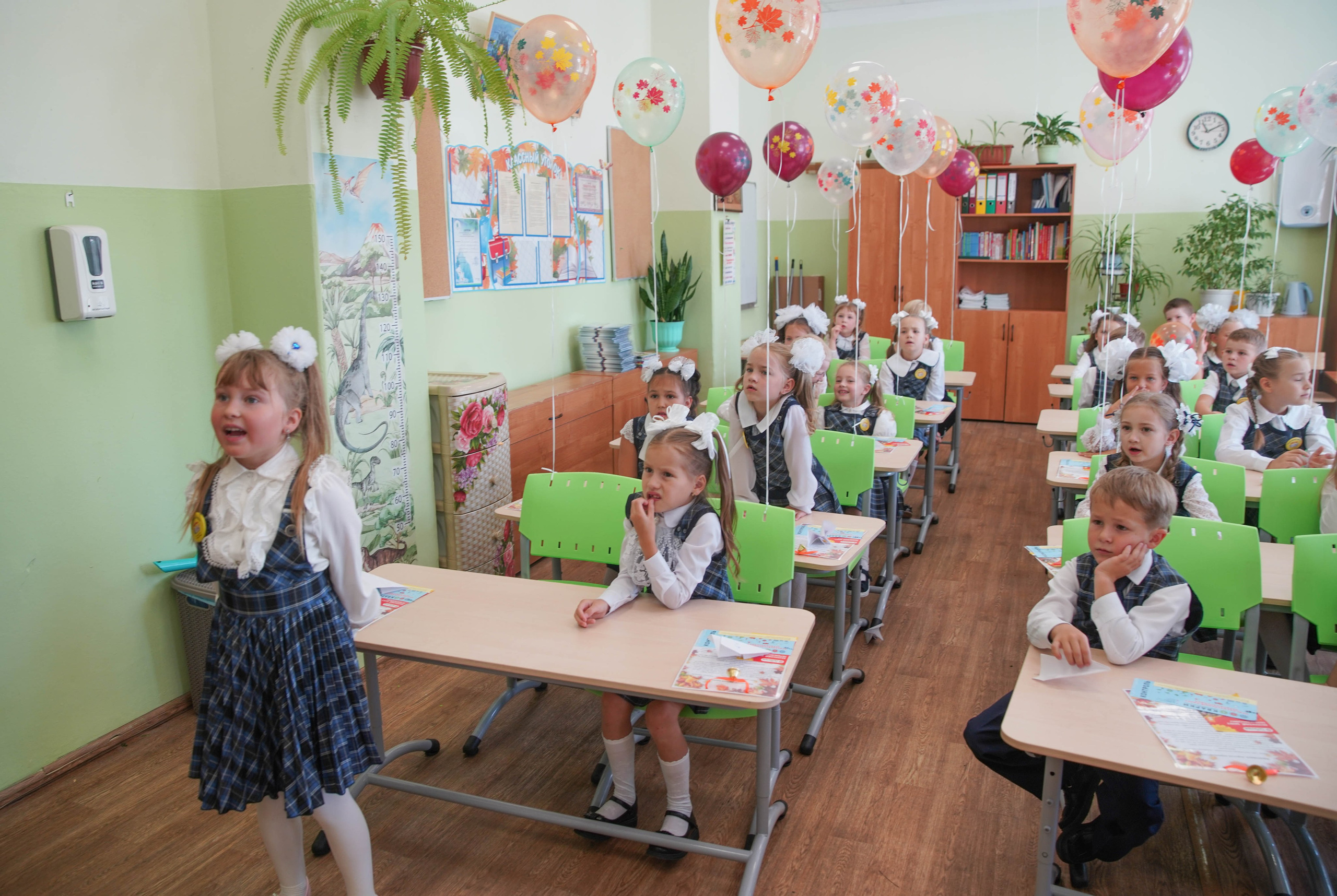 Первый класс линейка, в классе, портреты. Семейный и детский фотограф в Нижнем Новгороде