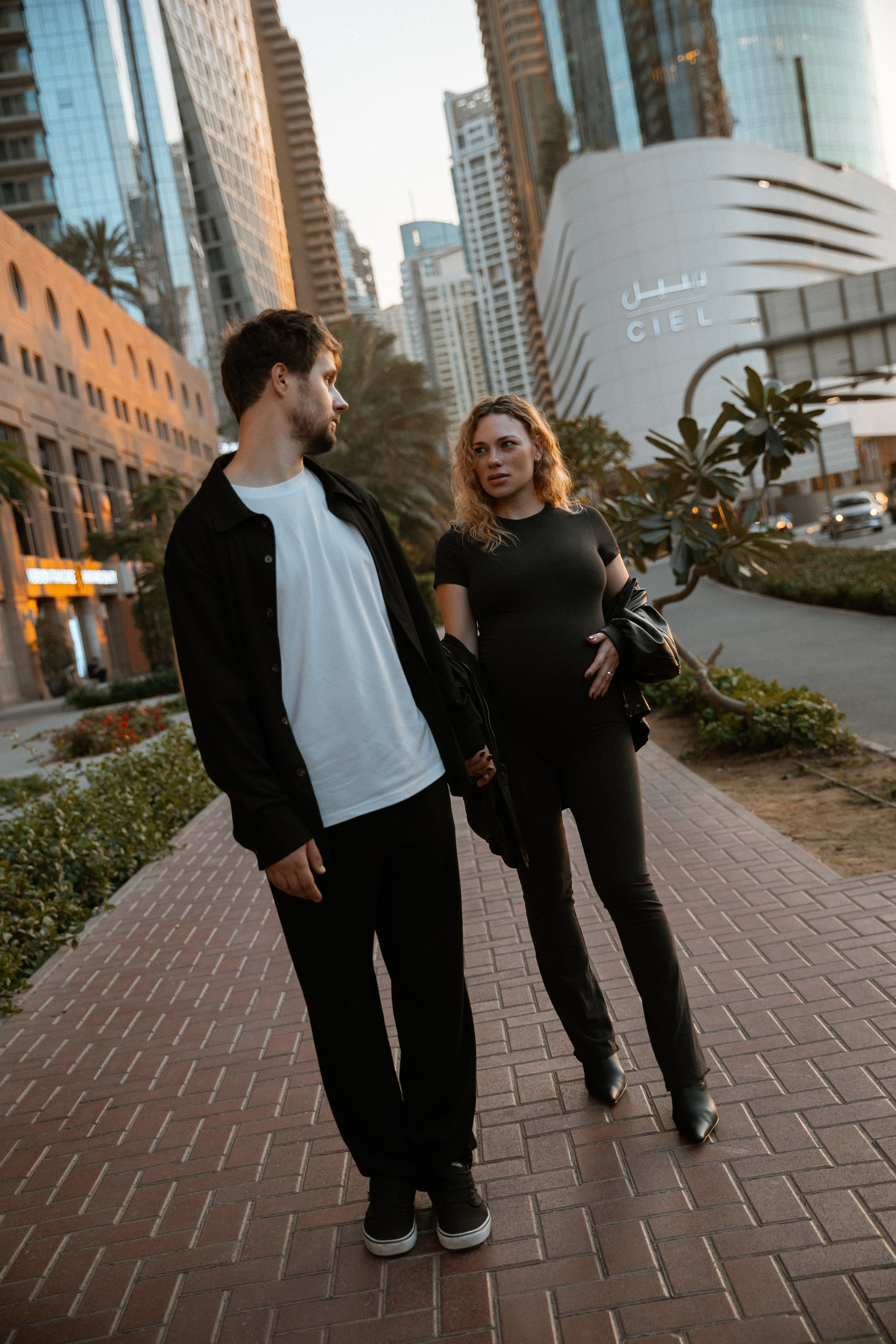 Street Style pregnancy. Валерия Солнцева свадебный и семейный фотограф