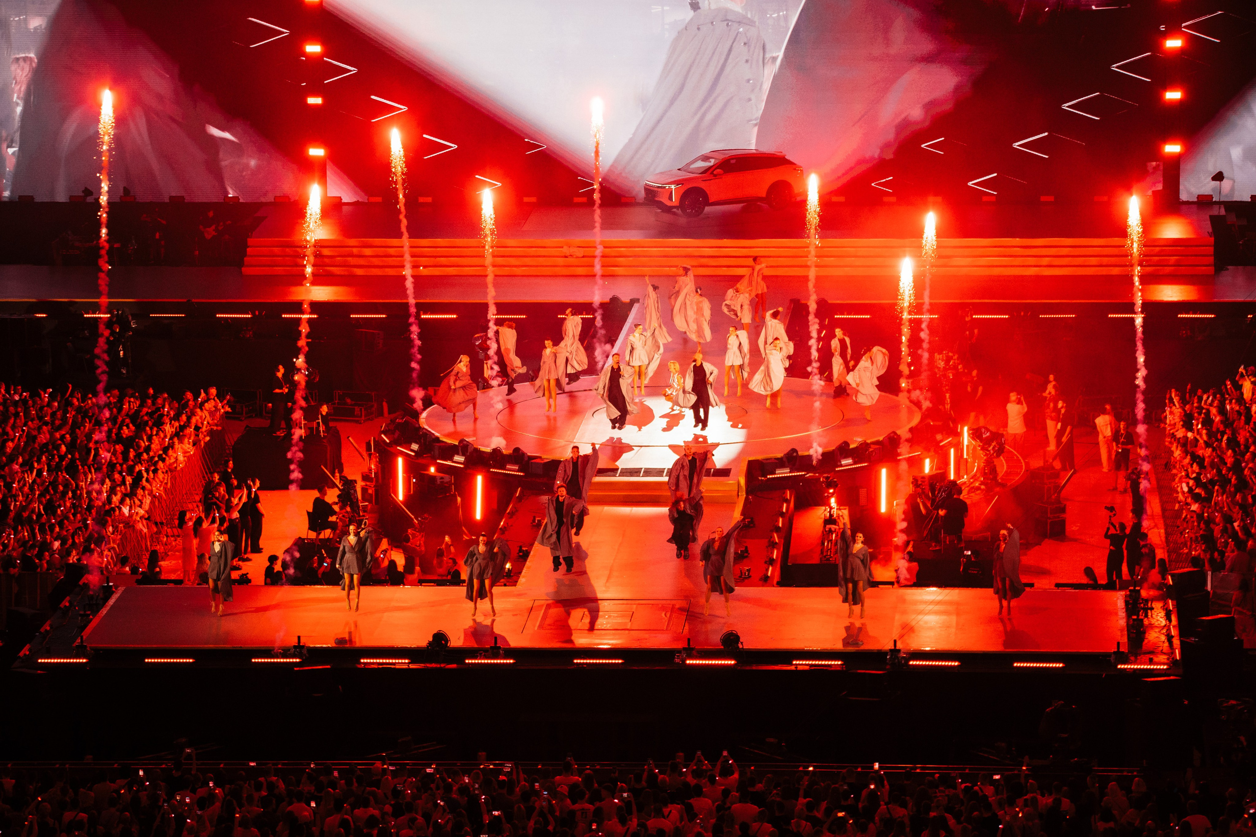 ПОЛИНА ГАГАРИНА В СК ЛУЖНИКАХ 29.06.24. Концертный и репортажный фотограф в Москве и Санкт-Петербурге Мария