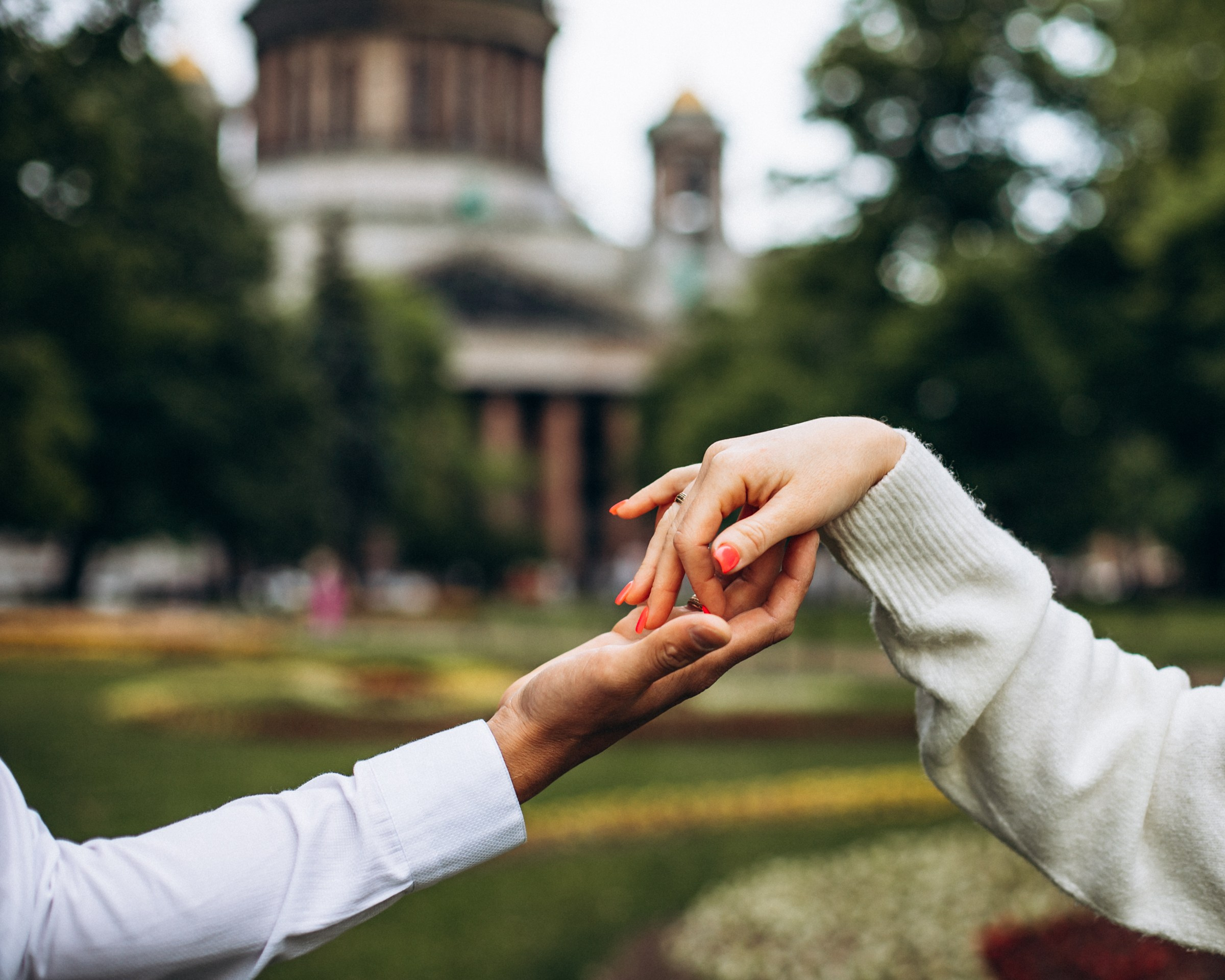 Антон и Ольга в июне. Фотопрогулка в Петербурге. Индивидуальный и семейный фотограф в Санкт-Петербурге