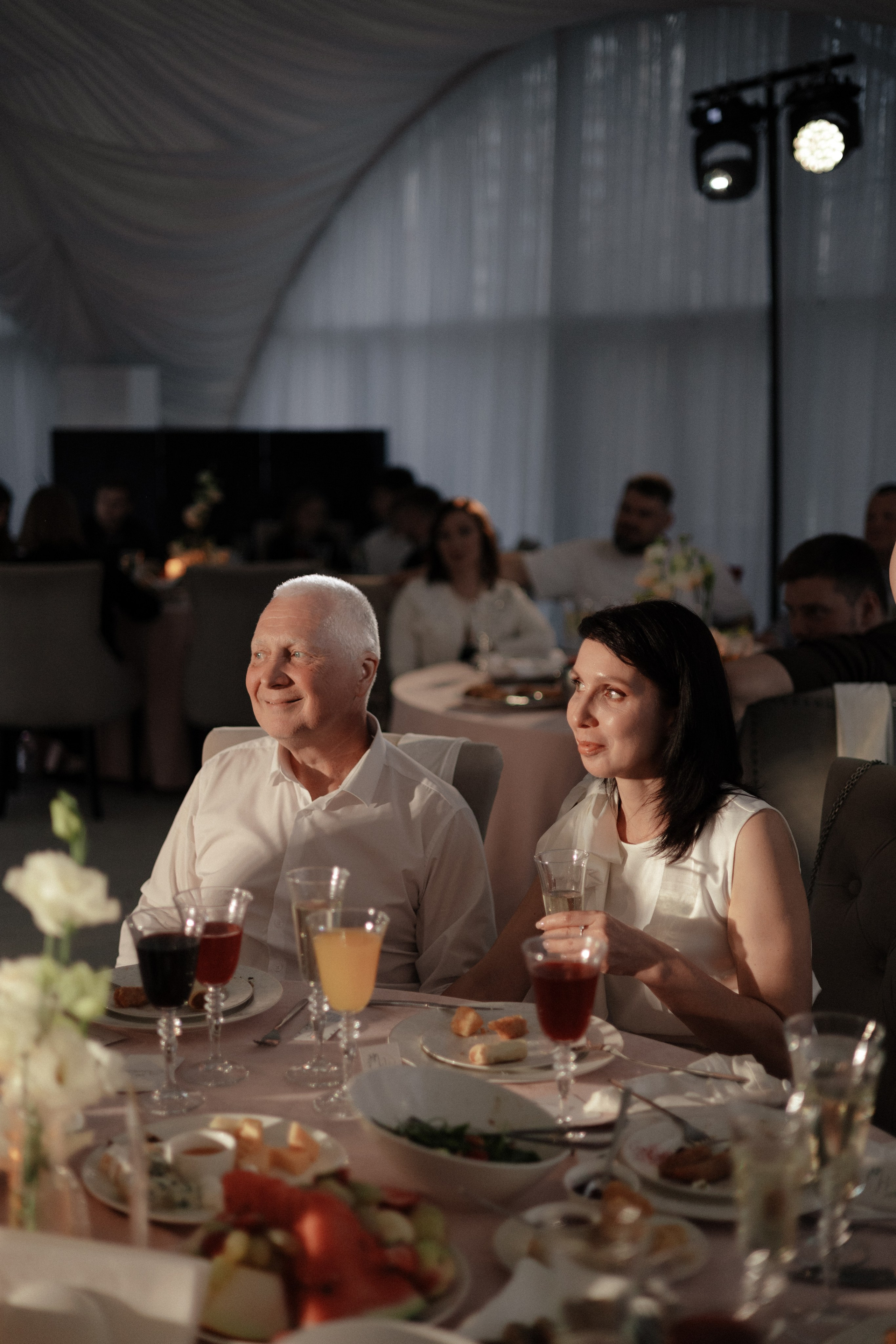 Аня и Саша. Свадьба в Юдино парк. Свадебный и портретный фотограф в Москве Анастасия Масюк