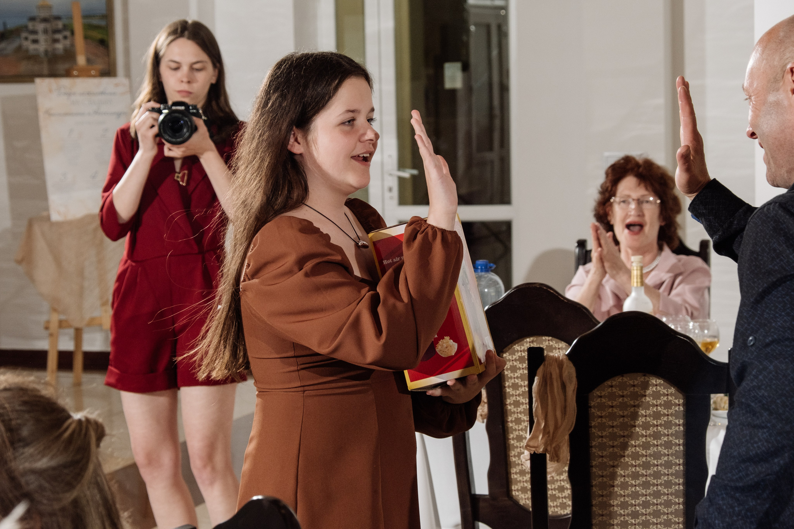 Свадебный ретопртаж. Профессиональная фотосъемка в Крыму. Натуральные эмоции и живые кадры. Забронируйте дату прямо сейчас!