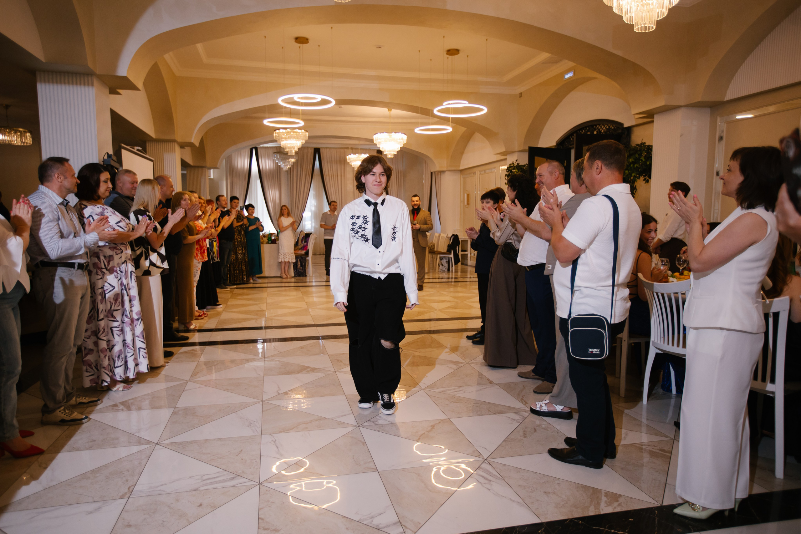 11 класс, ресторан «Тет-а-тет»