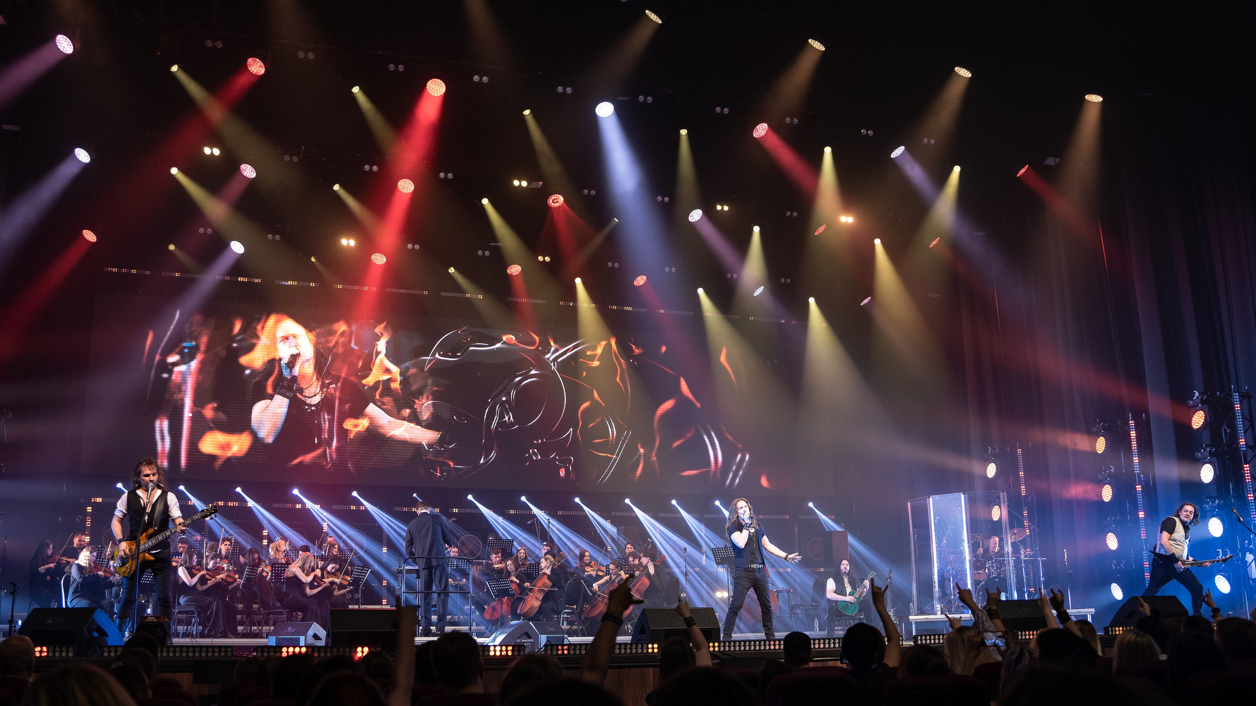 Эпидемия. Симфоническая рукопись. Москва. Фотограф. г. Южно-Сахалинск. Олег Толстов