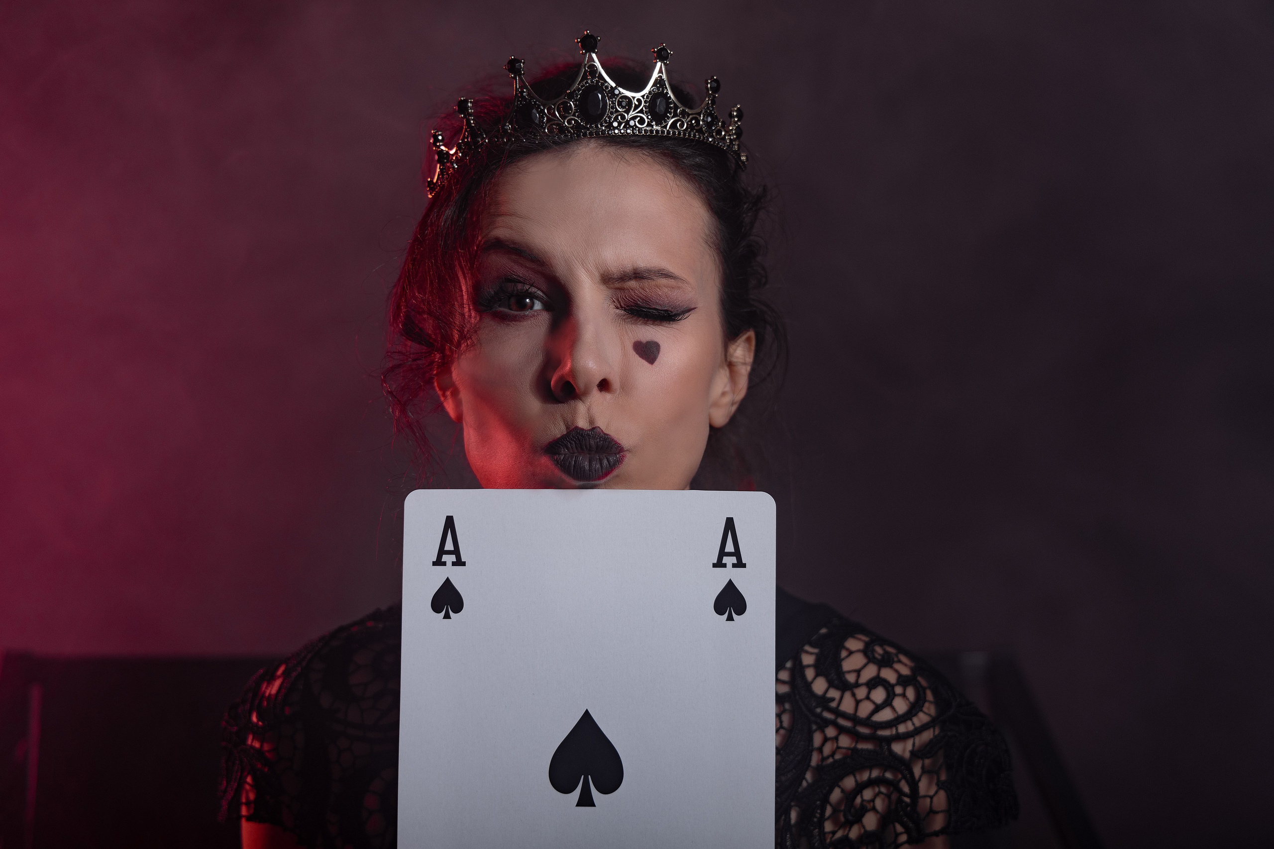 Фотодень Пиковая дама/ Дама червей 💃. Профессиональный фотограф в Омске Писанкина Анастасия