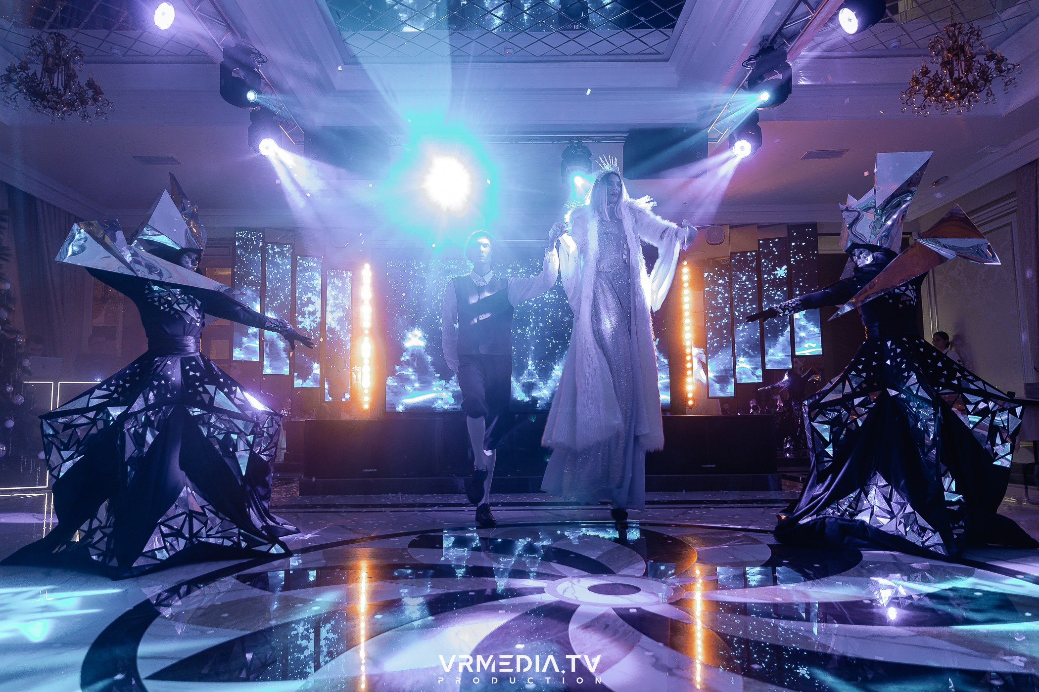 Новогодний вечер в ресторане «Лазурный Берег»