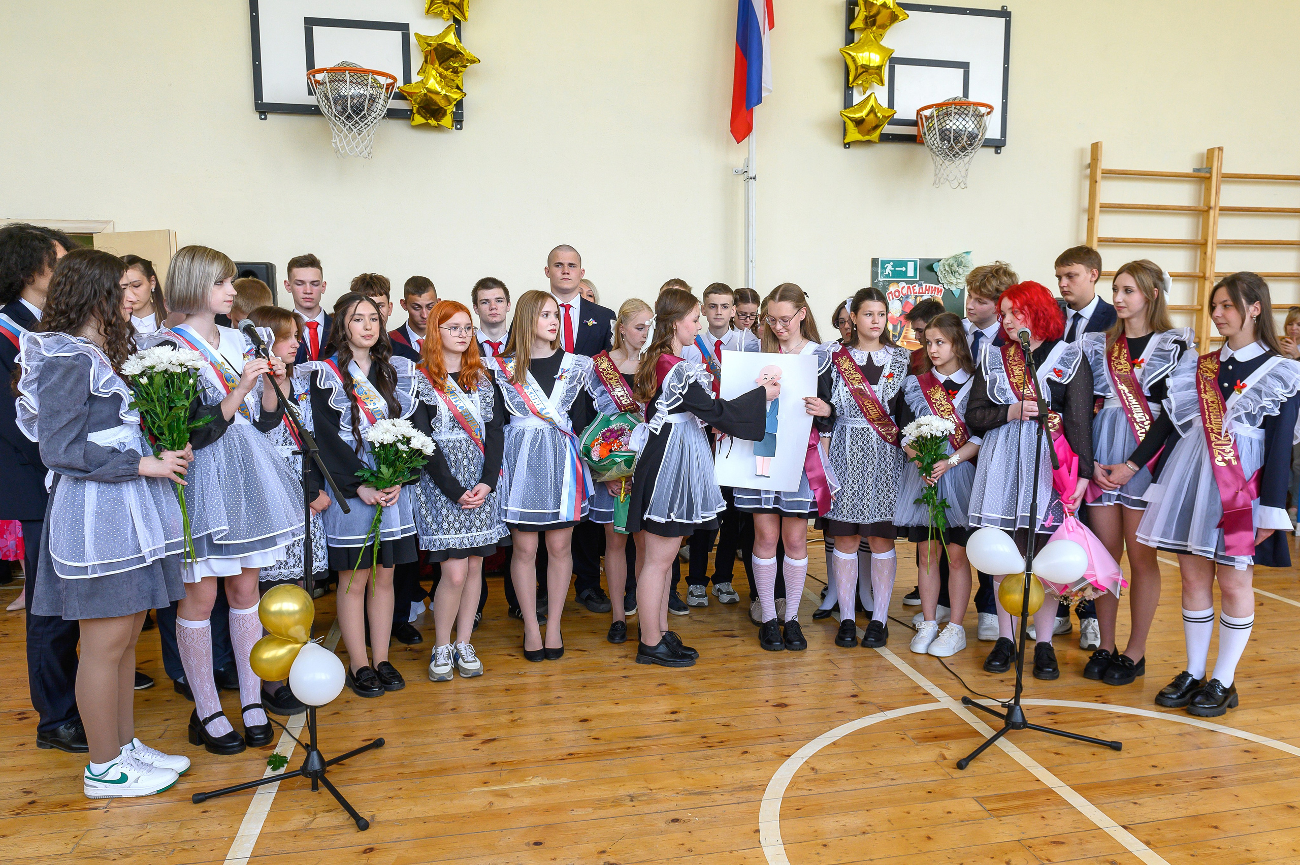 Последний звонок 2025. Фотограф Галина Лисанова, г. Брянск