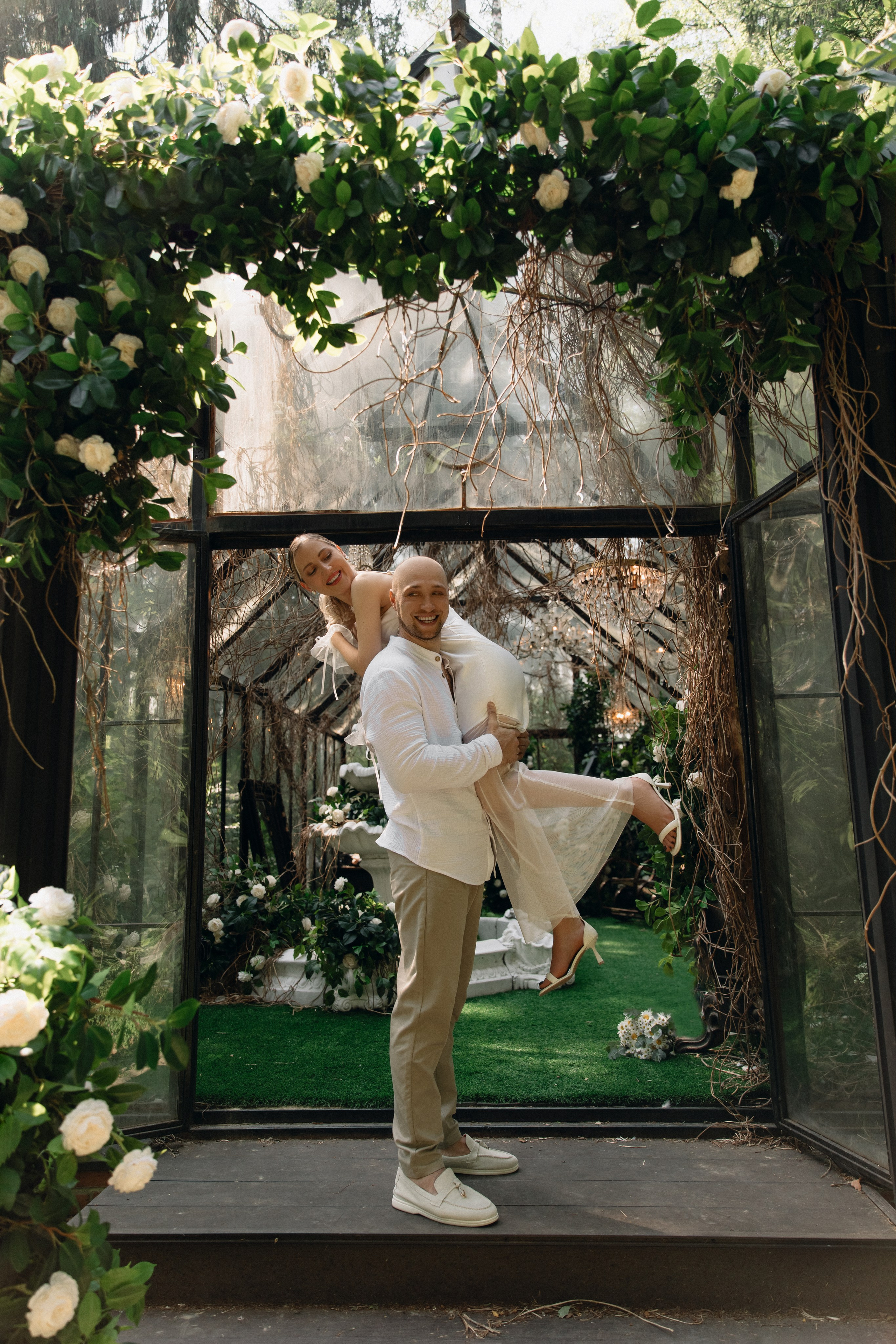 Лавстори в оранжерее. Фотограф в Москве Ольга Сатони