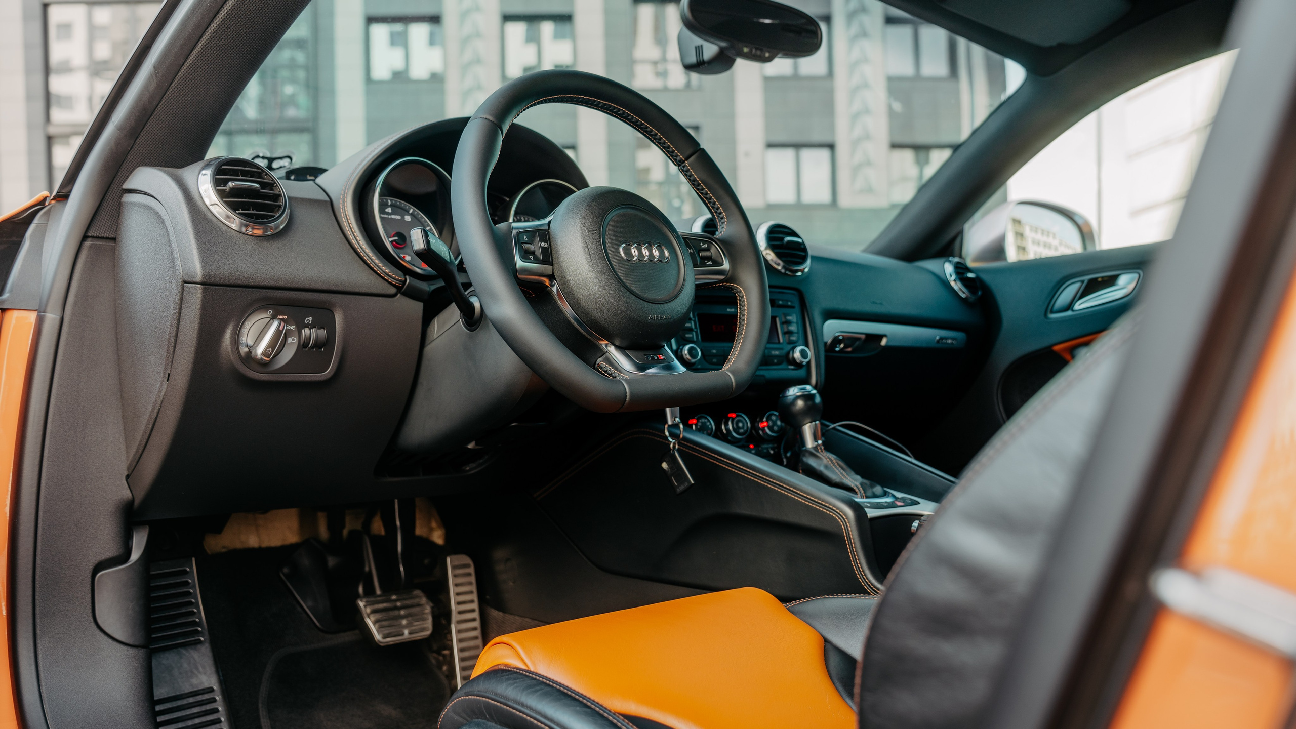 Audi TTs. Фотограф, видеограф и пилот дрона на Байкале