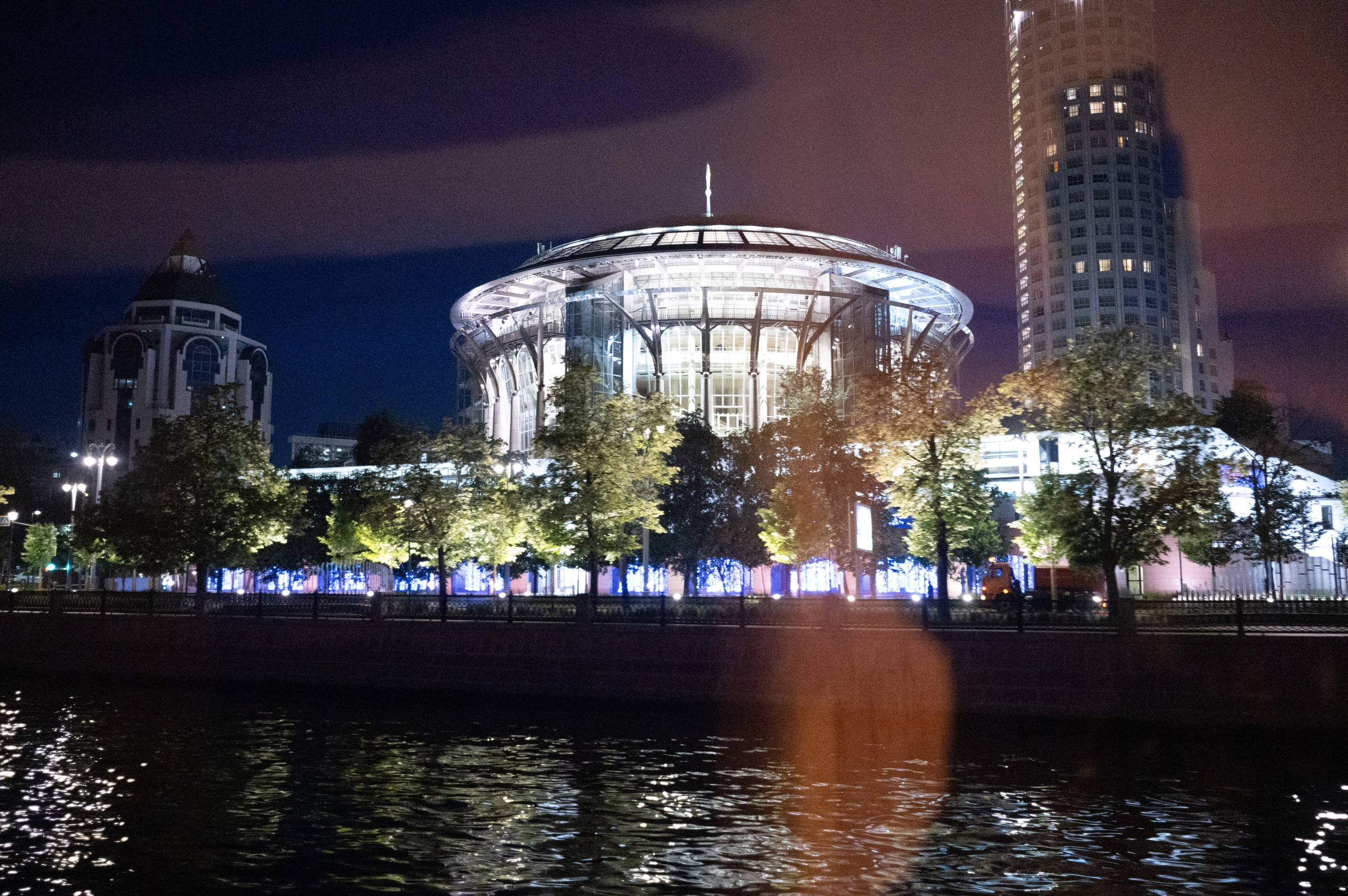 Выпускной вечер 11 класс на теплоходе. Детский и семейный фотограф г. Москва Оксана Катаджи