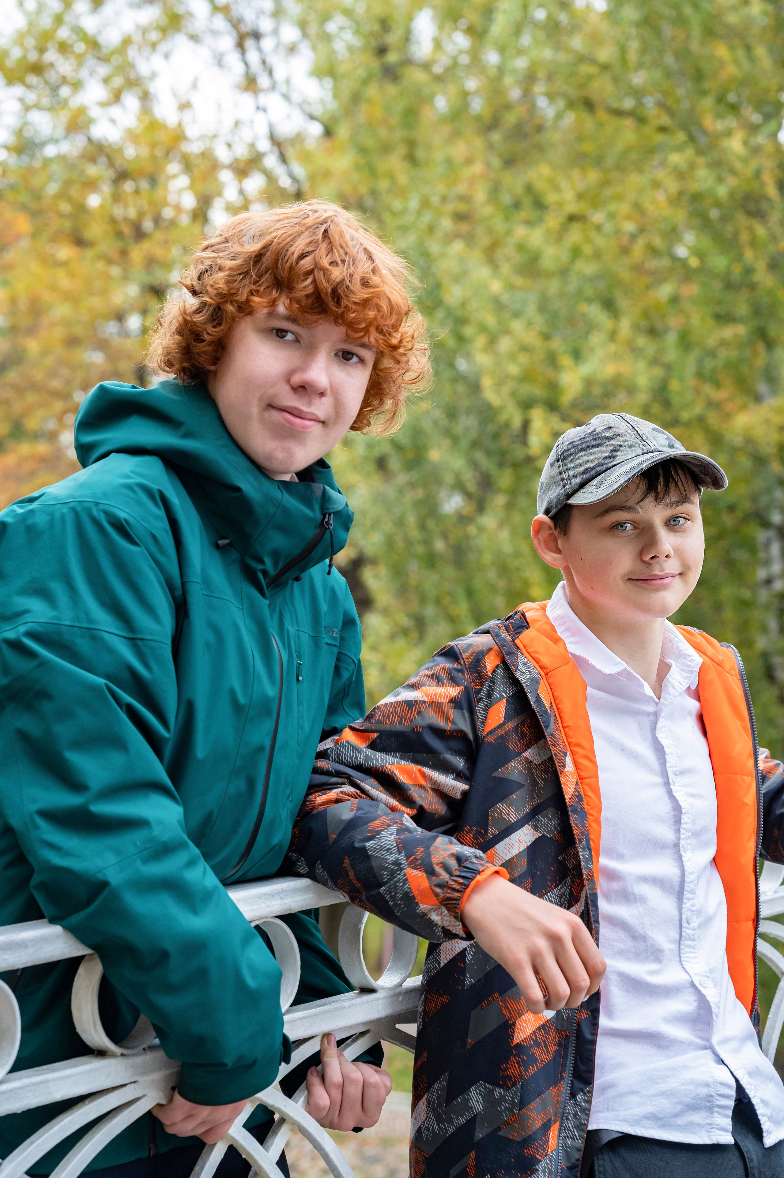 Осенняя фотосессия в парке 9-А класс Школа 953. Детский и семейный фотограф г. Москва Оксана Катаджи