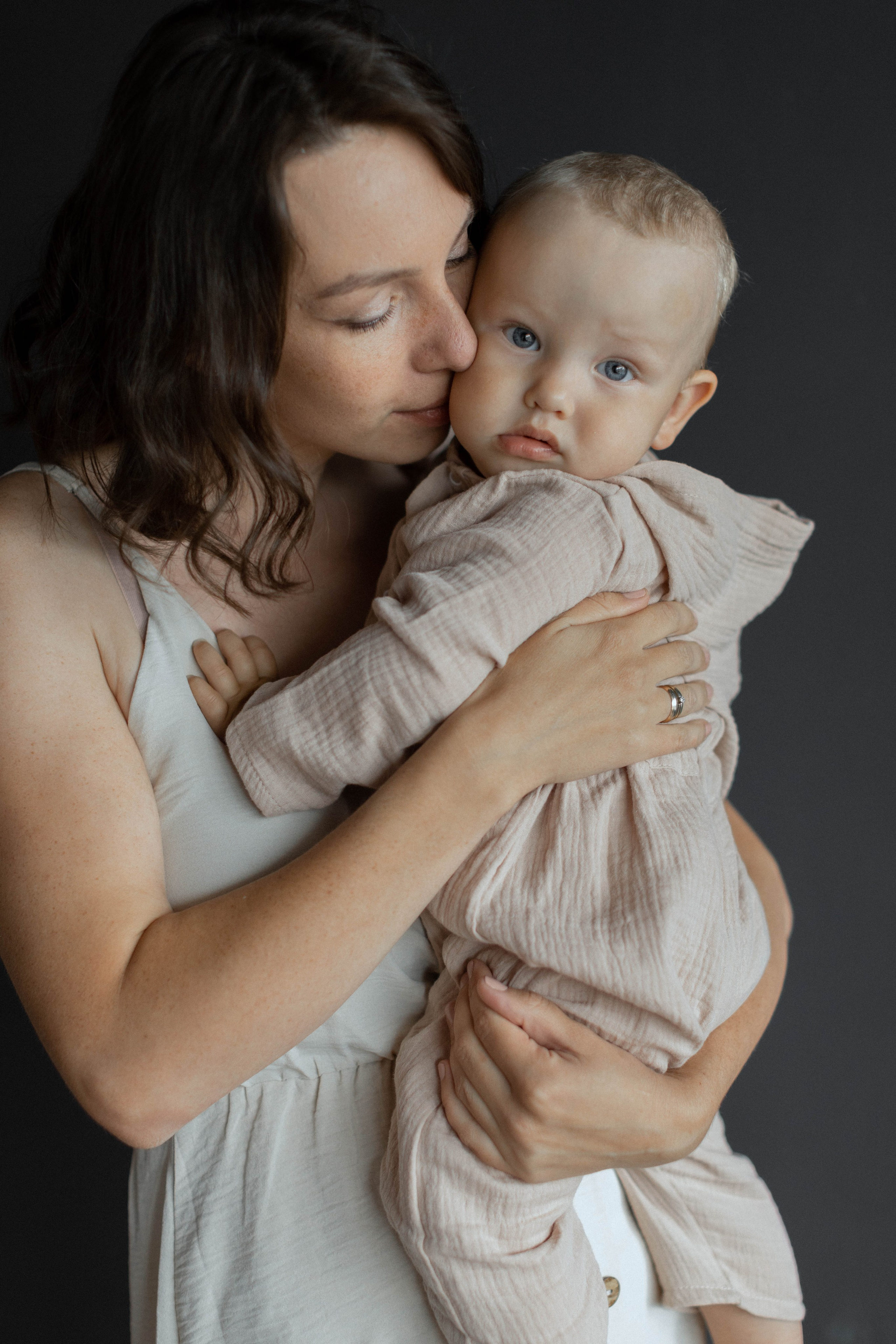 Артем, Виктория и их малыш