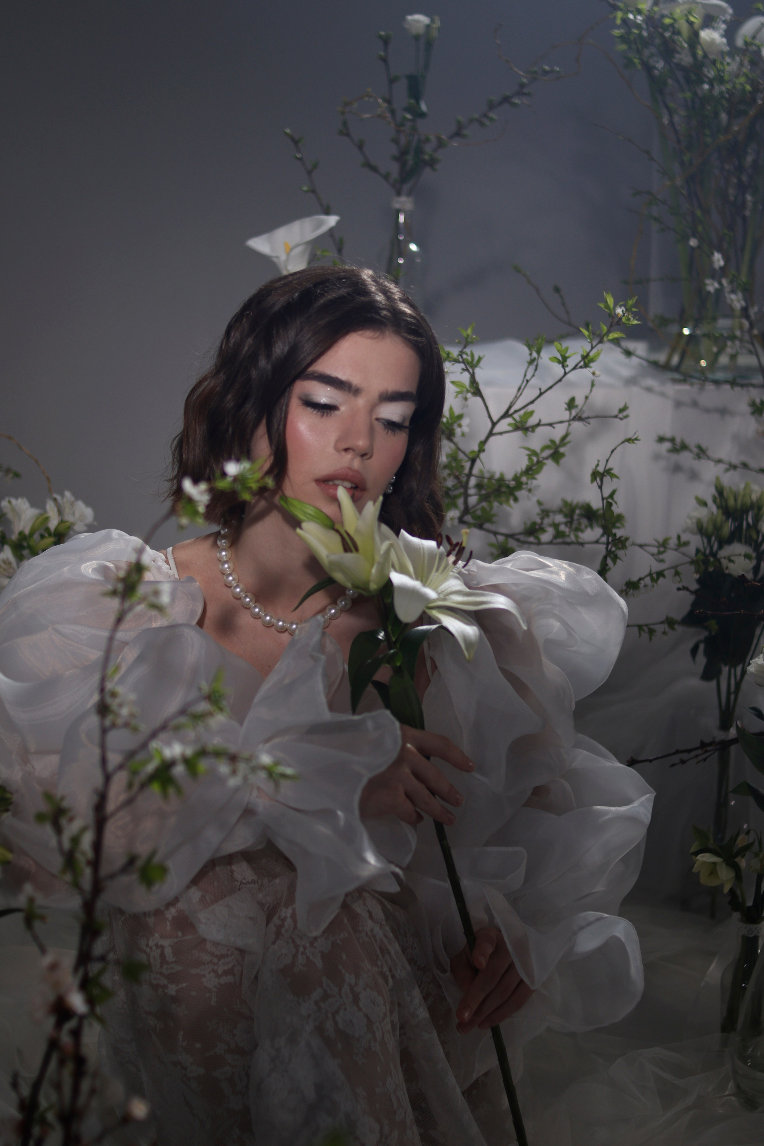 Фотосессии в студии. Я — фотограф, который помогает запечатлеть самые важные моменты вашей жизни!