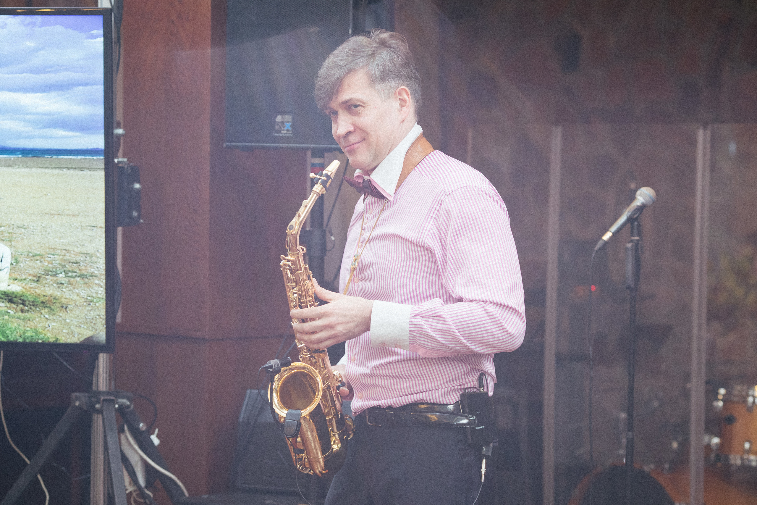 Юбилей. Фотосъёмка юбилея с дополнительным светом. КонТайм: профессиональная съемка для организаций