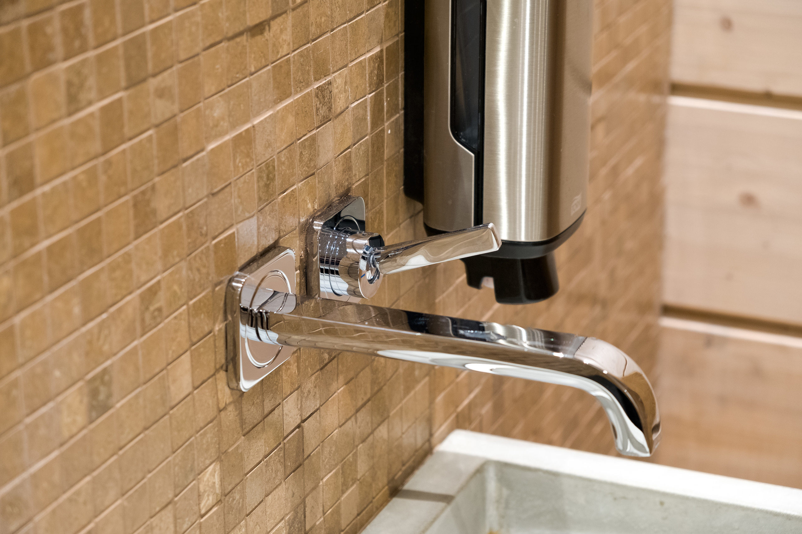 Интерьер эко-отеля "Изумрудный лес"