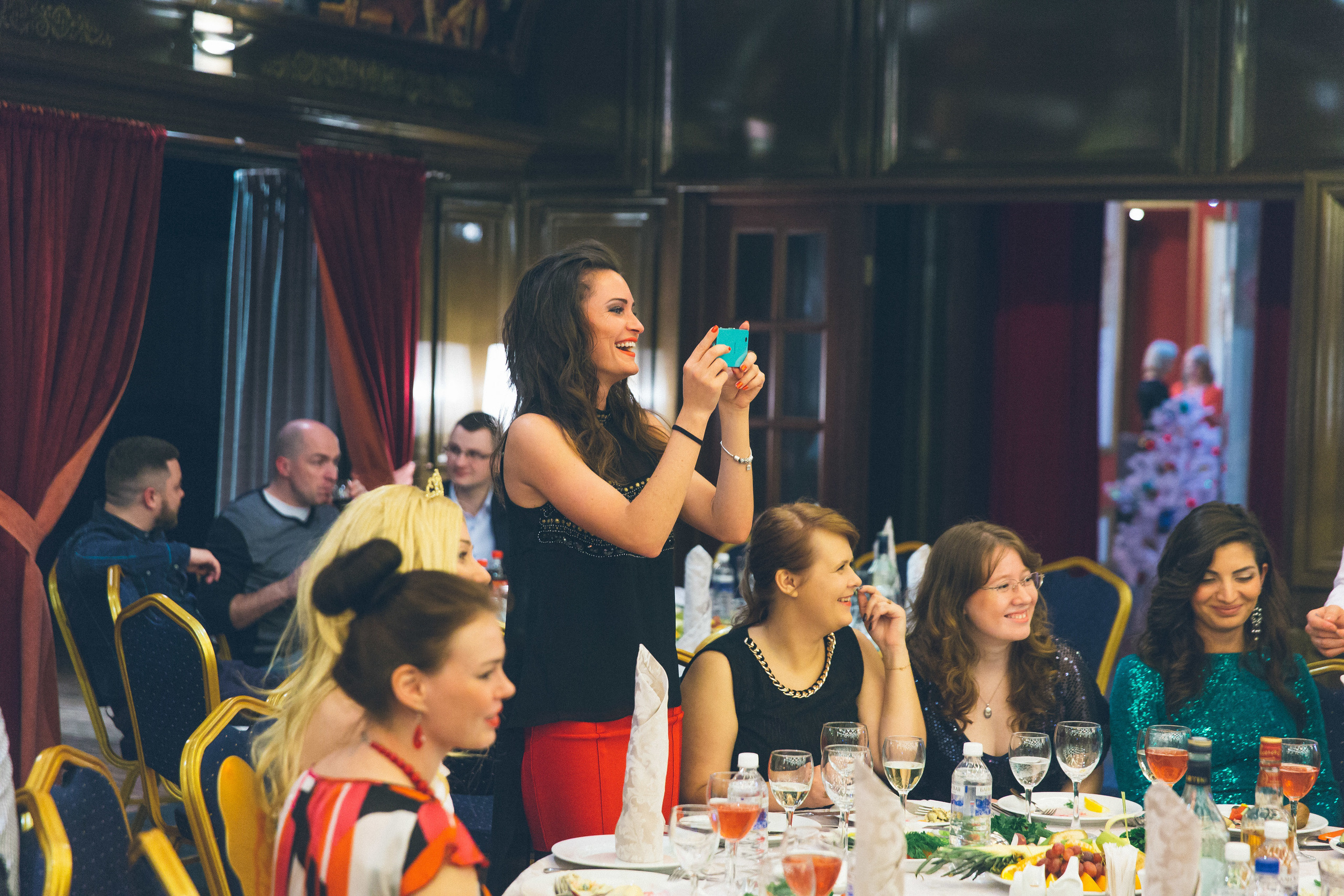 Новогодний карнавал для строительной компании в Империал Холл. КонТайм: профессиональная съемка для организаций