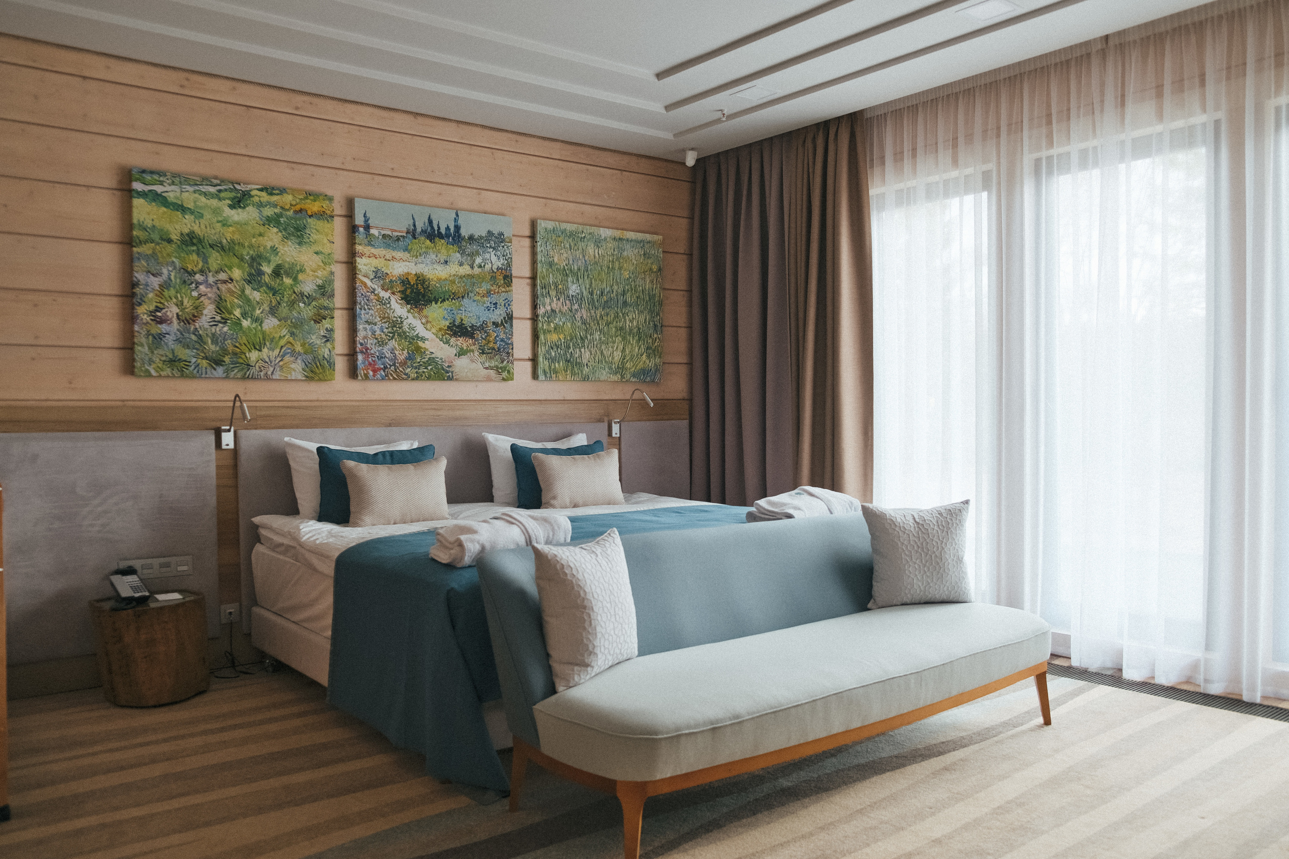 Интерьер эко-отеля "Изумрудный лес"