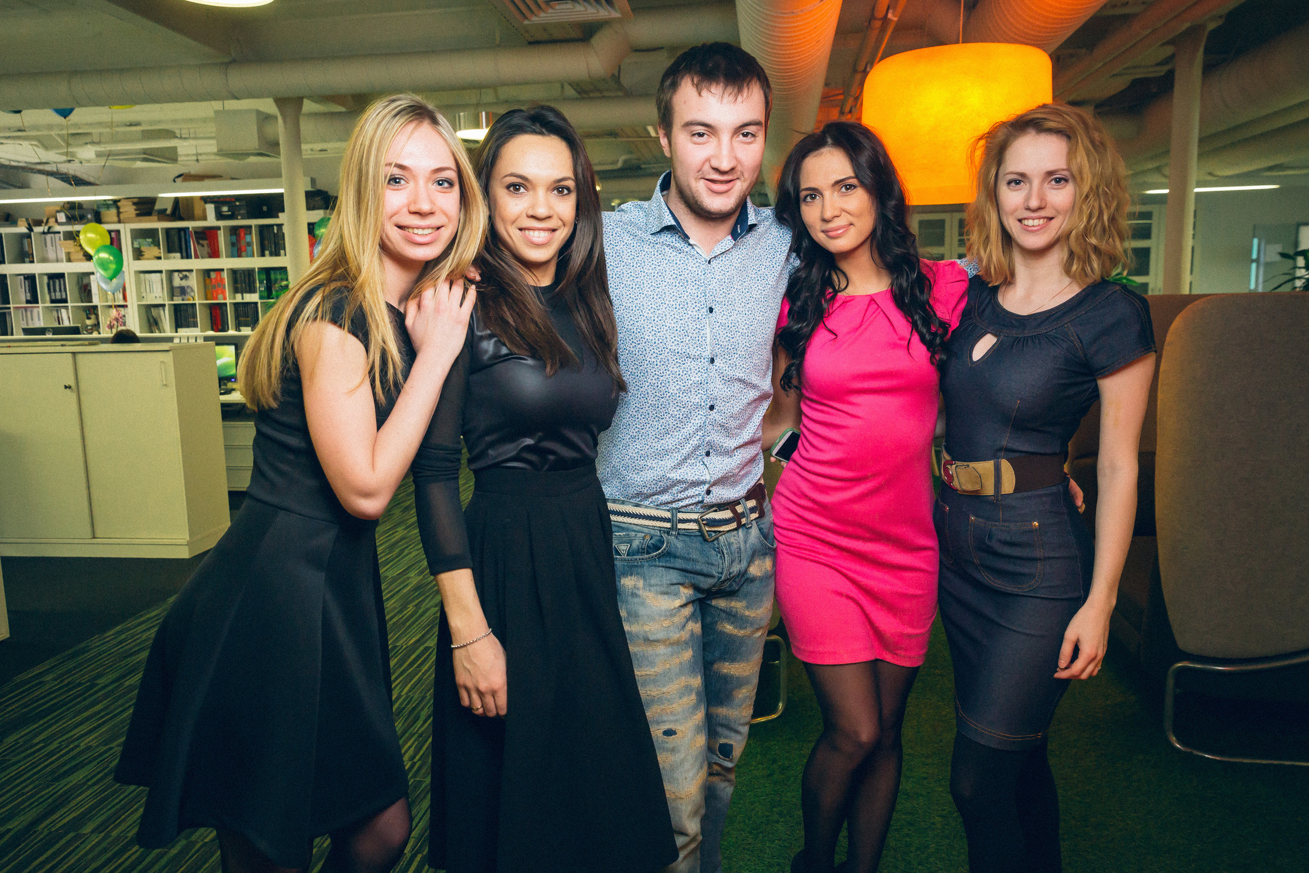 8-е марта в SmartCompany. КонТайм: профессиональная съемка для организаций