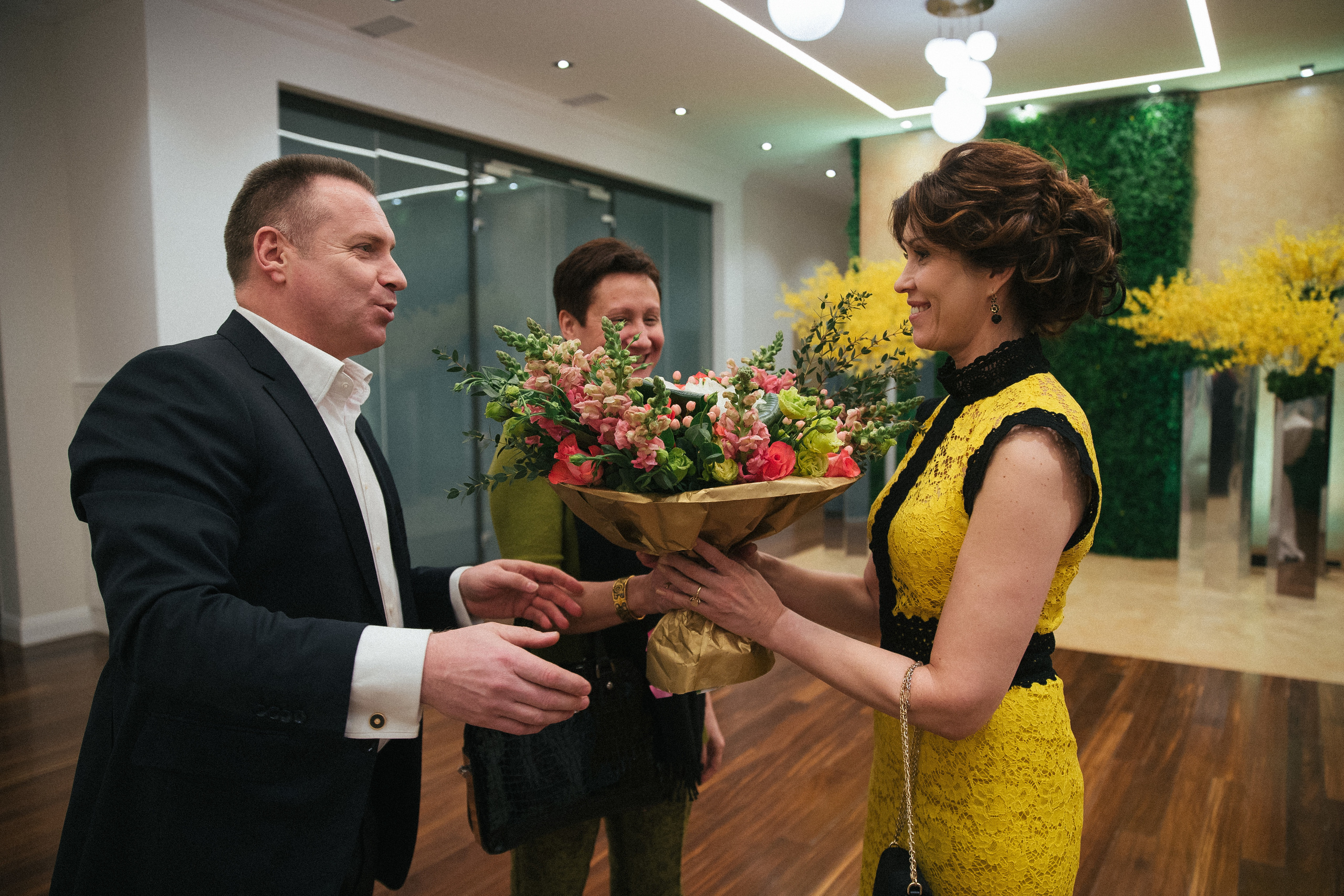 Юбилей. Фотосъёмка юбилея с дополнительным светом. КонТайм: профессиональная съемка для организаций