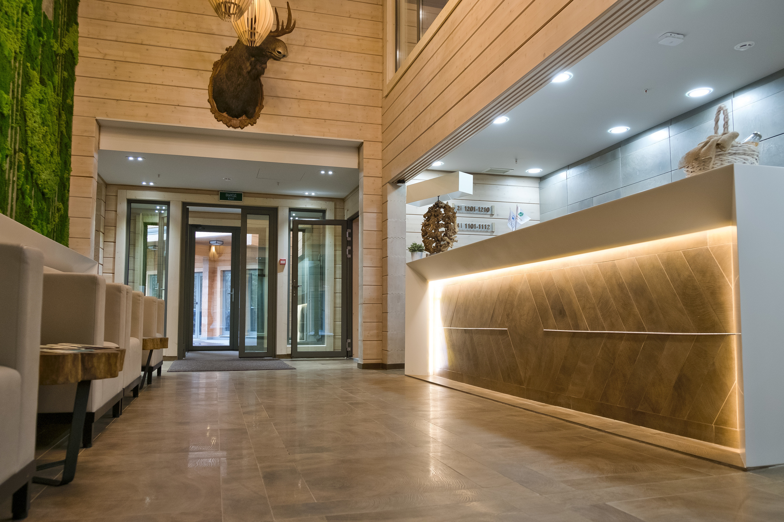 Интерьер эко-отеля "Изумрудный лес"