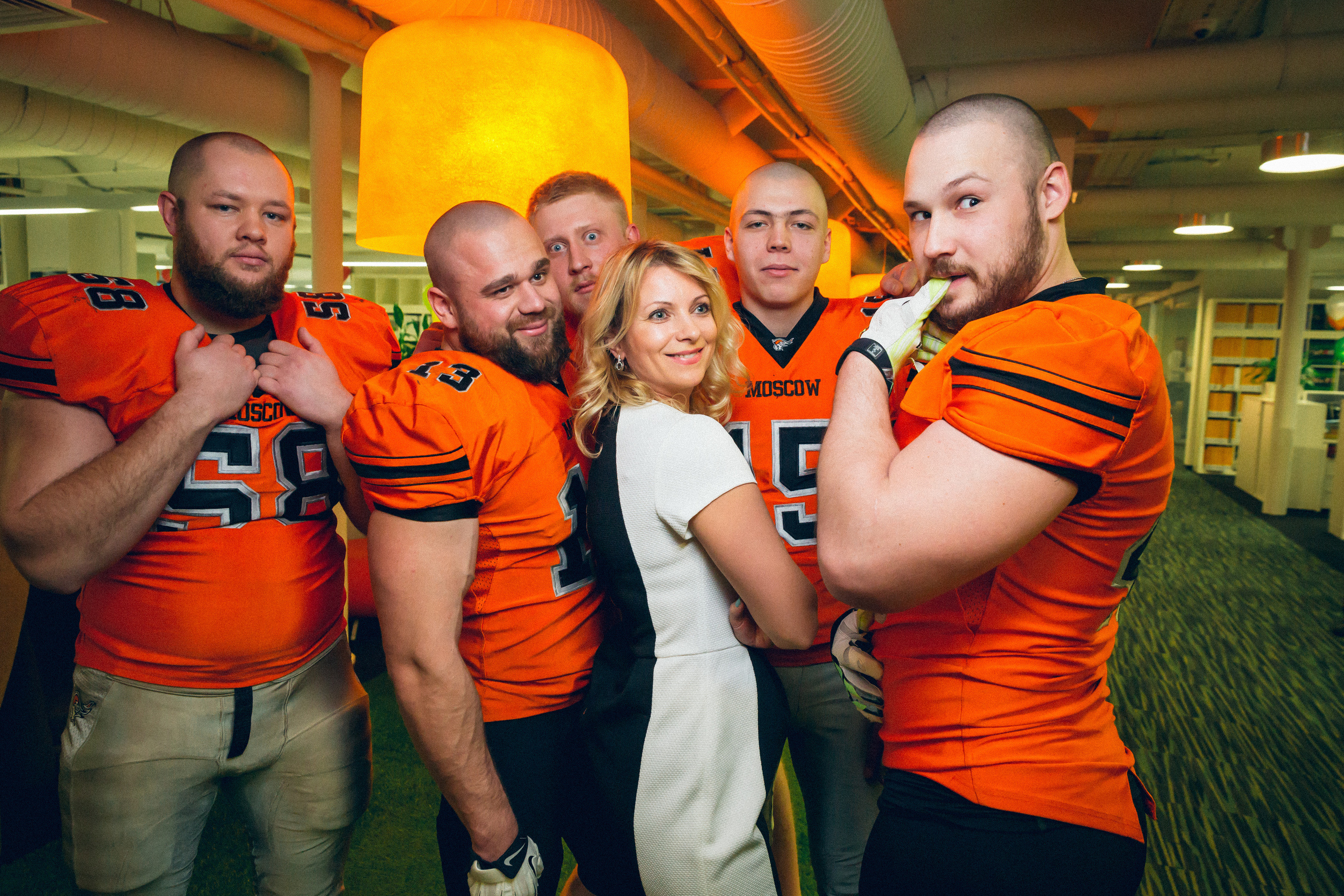 8-е марта в SmartCompany. КонТайм: профессиональная съемка для организаций