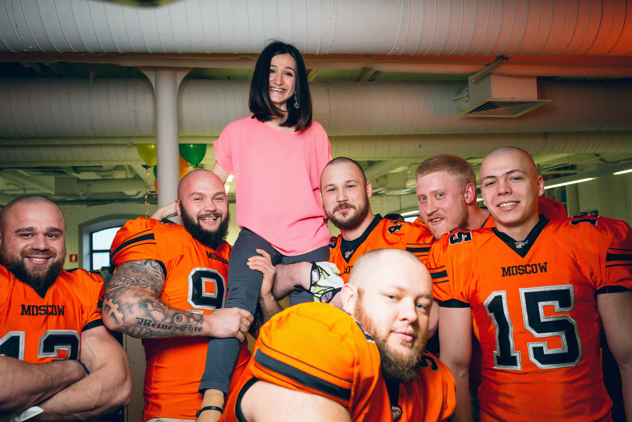 8-е марта в SmartCompany. КонТайм: профессиональная съемка для организаций