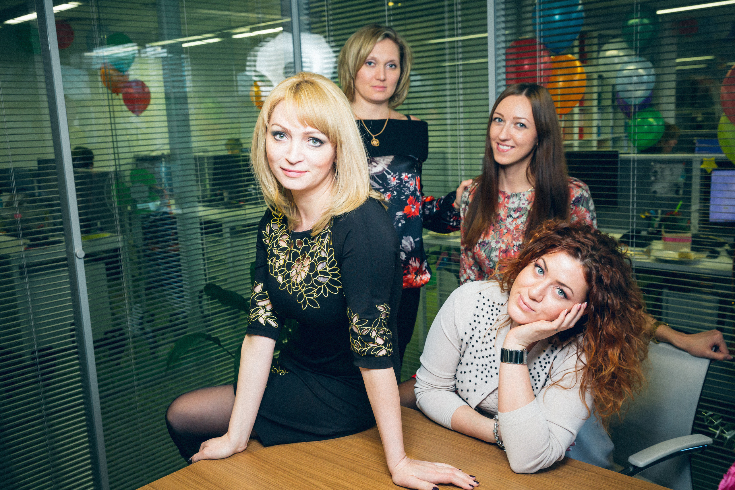 8-е марта в SmartCompany. КонТайм: профессиональная съемка для организаций