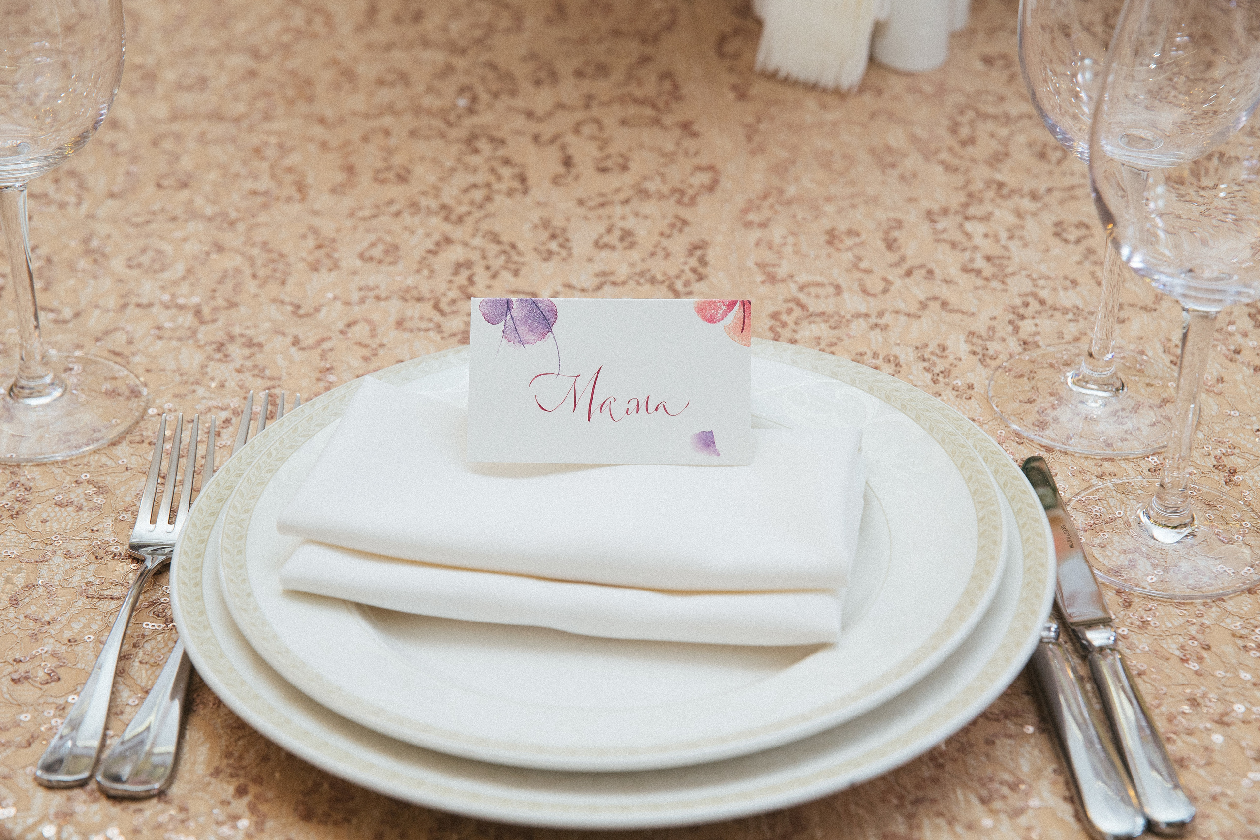 Юбилей. Фотосъёмка юбилея с дополнительным светом. КонТайм: профессиональная съемка для организаций