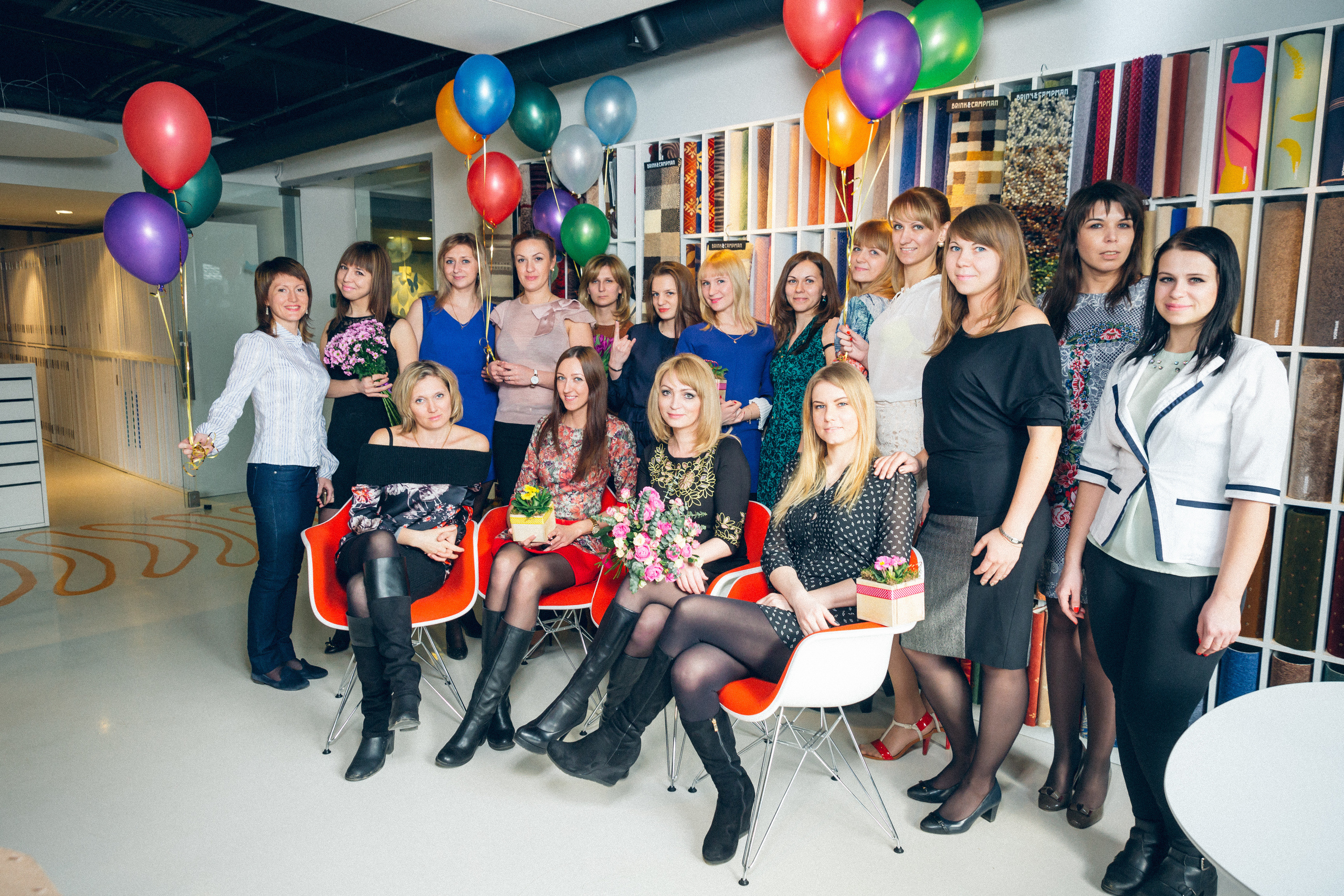 8-е марта в SmartCompany. КонТайм: профессиональная съемка для организаций