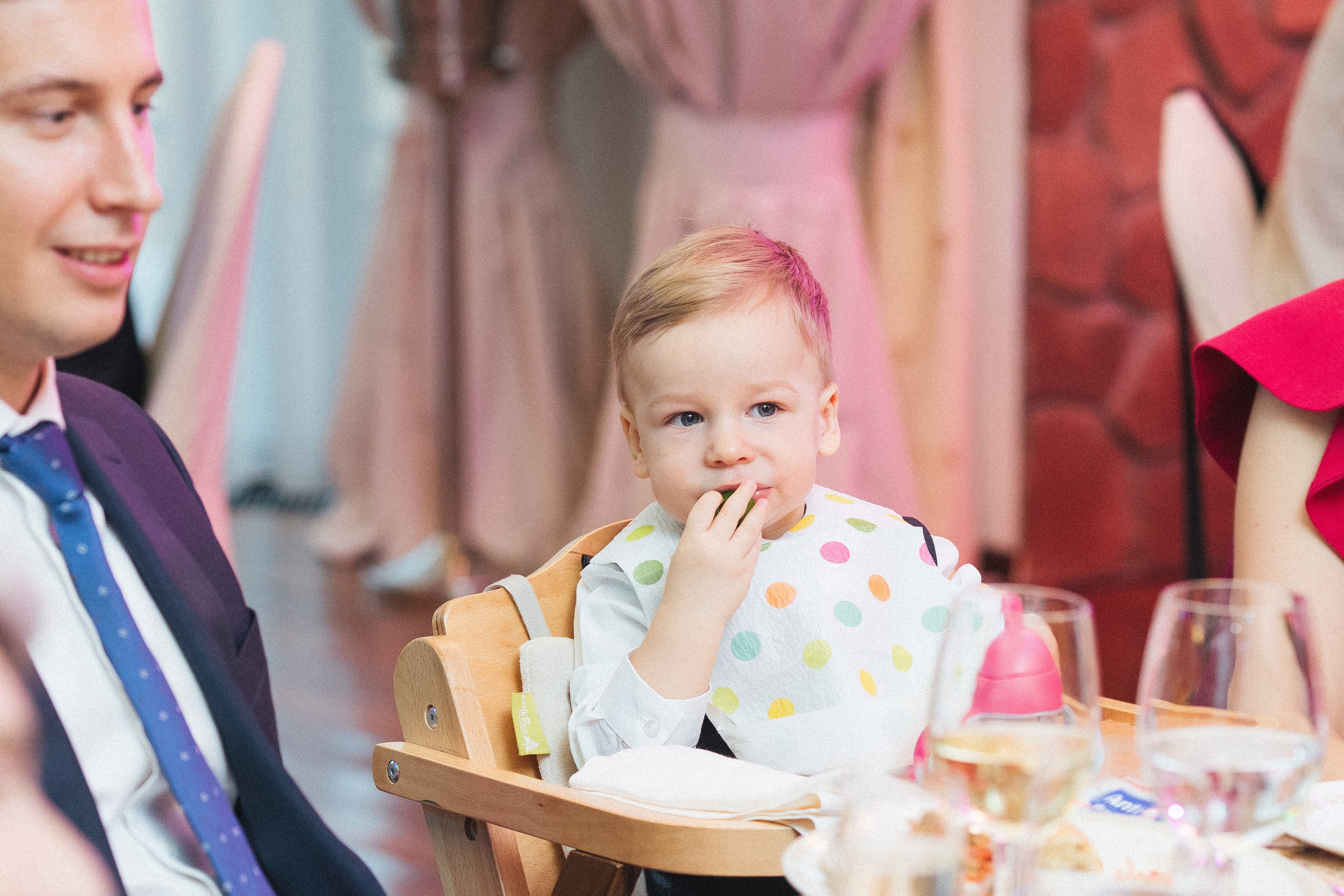 Юбилей. Фотосъёмка юбилея с дополнительным светом. КонТайм: профессиональная съемка для организаций