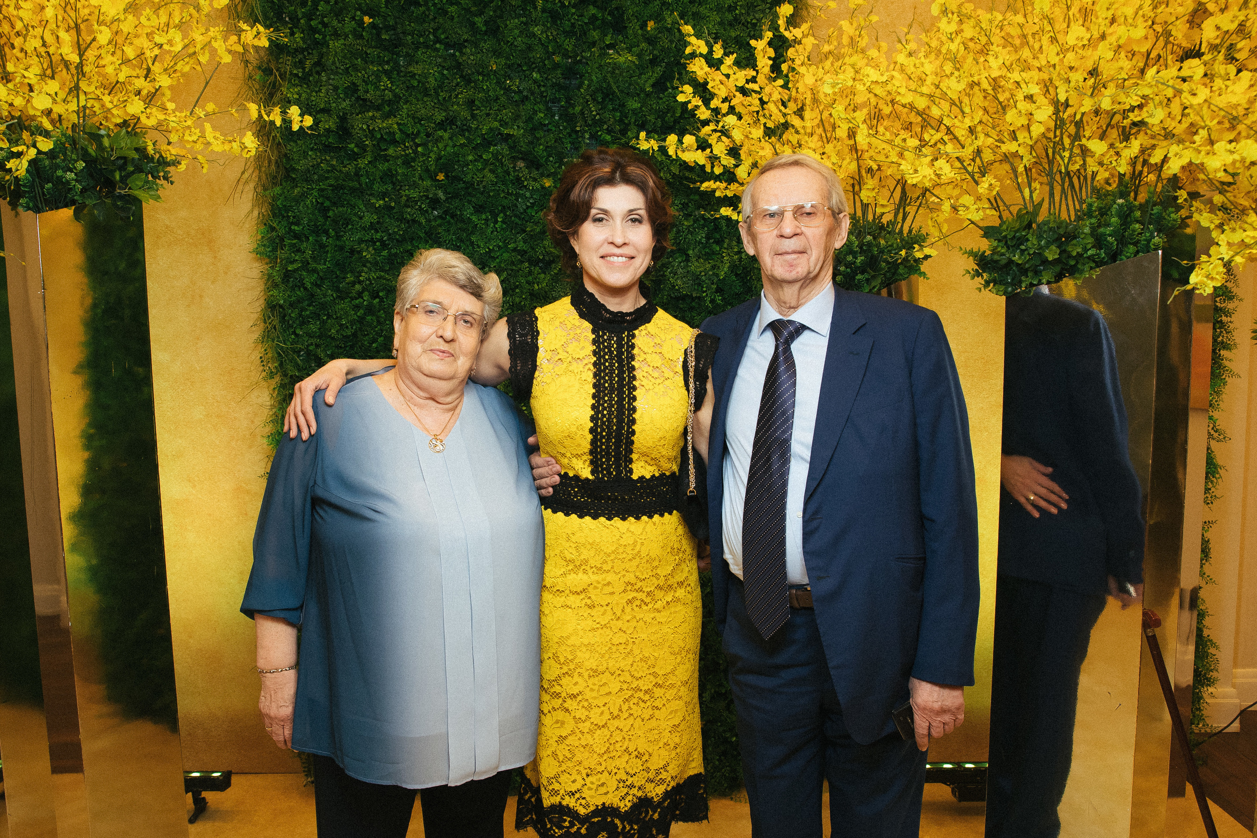 Юбилей. Фотосъёмка юбилея с дополнительным светом. КонТайм: профессиональная съемка для организаций