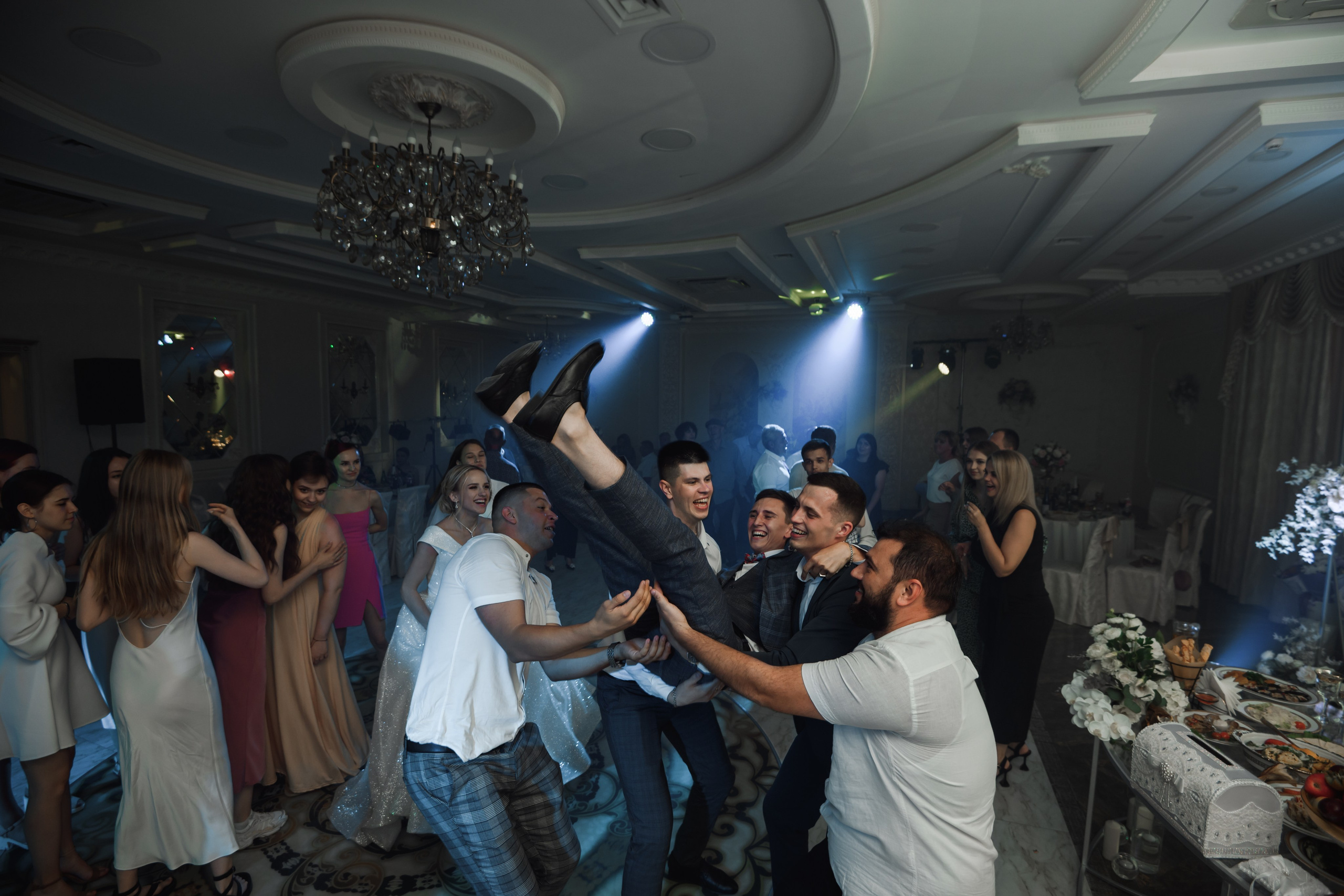 B & A. Свадебный фотограф в г. Астрахань. Так же выезжаю в другие города