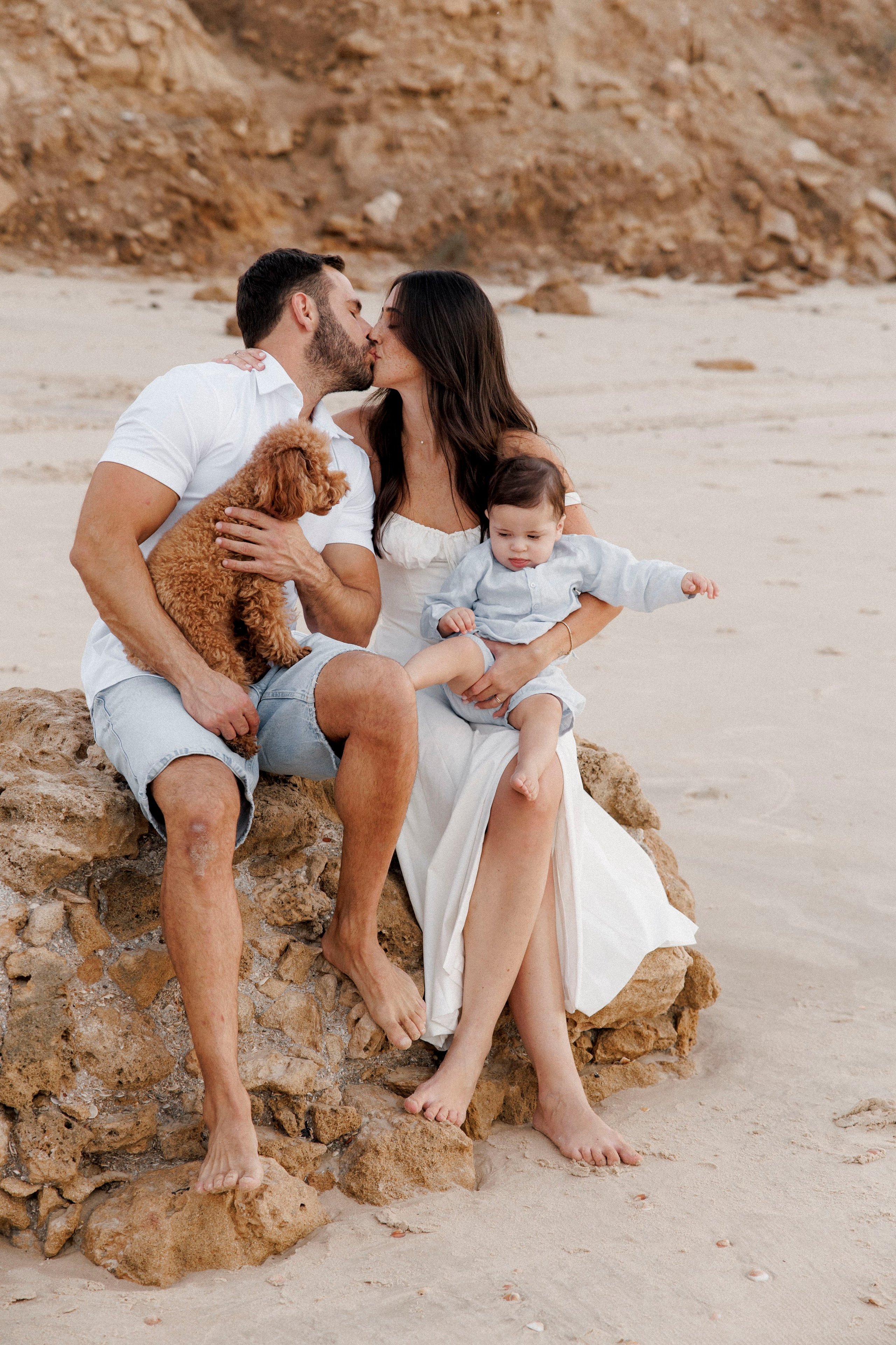 First year family photos near the sea. Главная