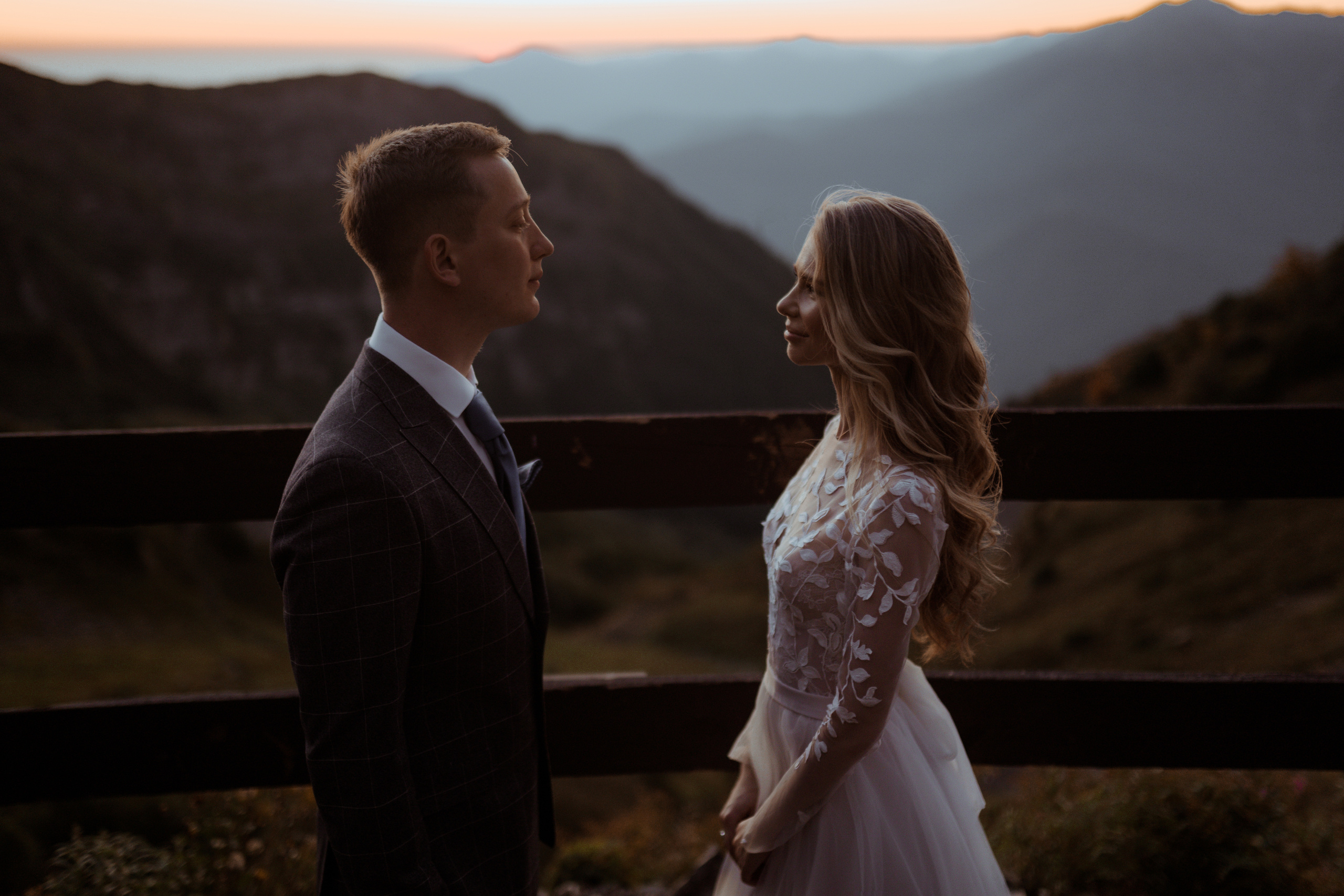 «ОНА мое солнце». Elopement Wedding Photographer