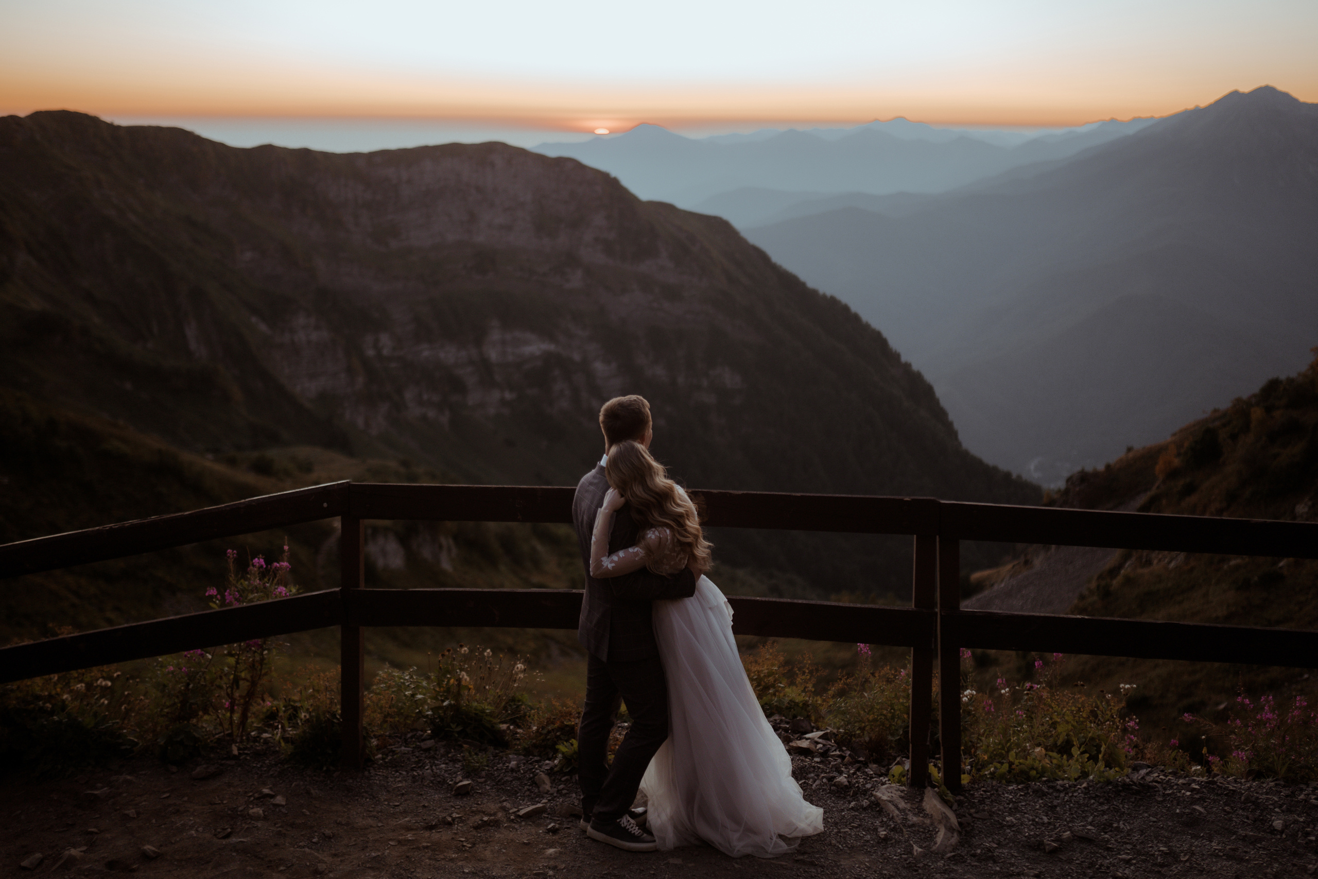 «ОНА мое солнце». Elopement Wedding Photographer