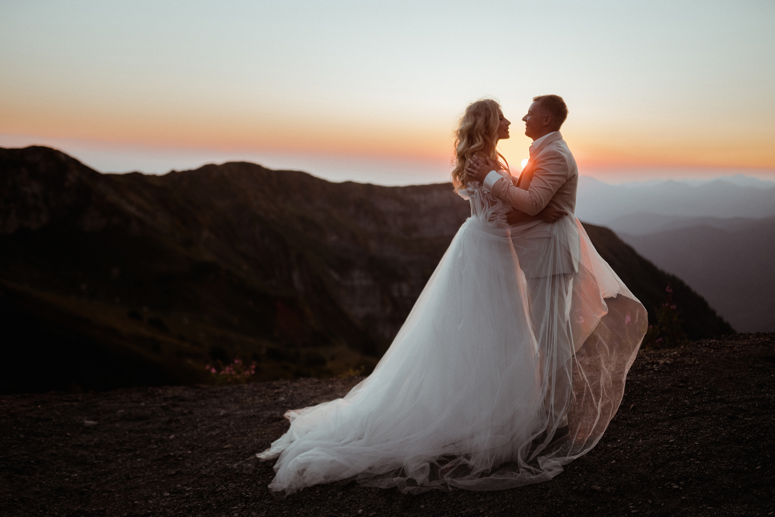 «Напиши про любовь мою». Elopement Wedding Photographer