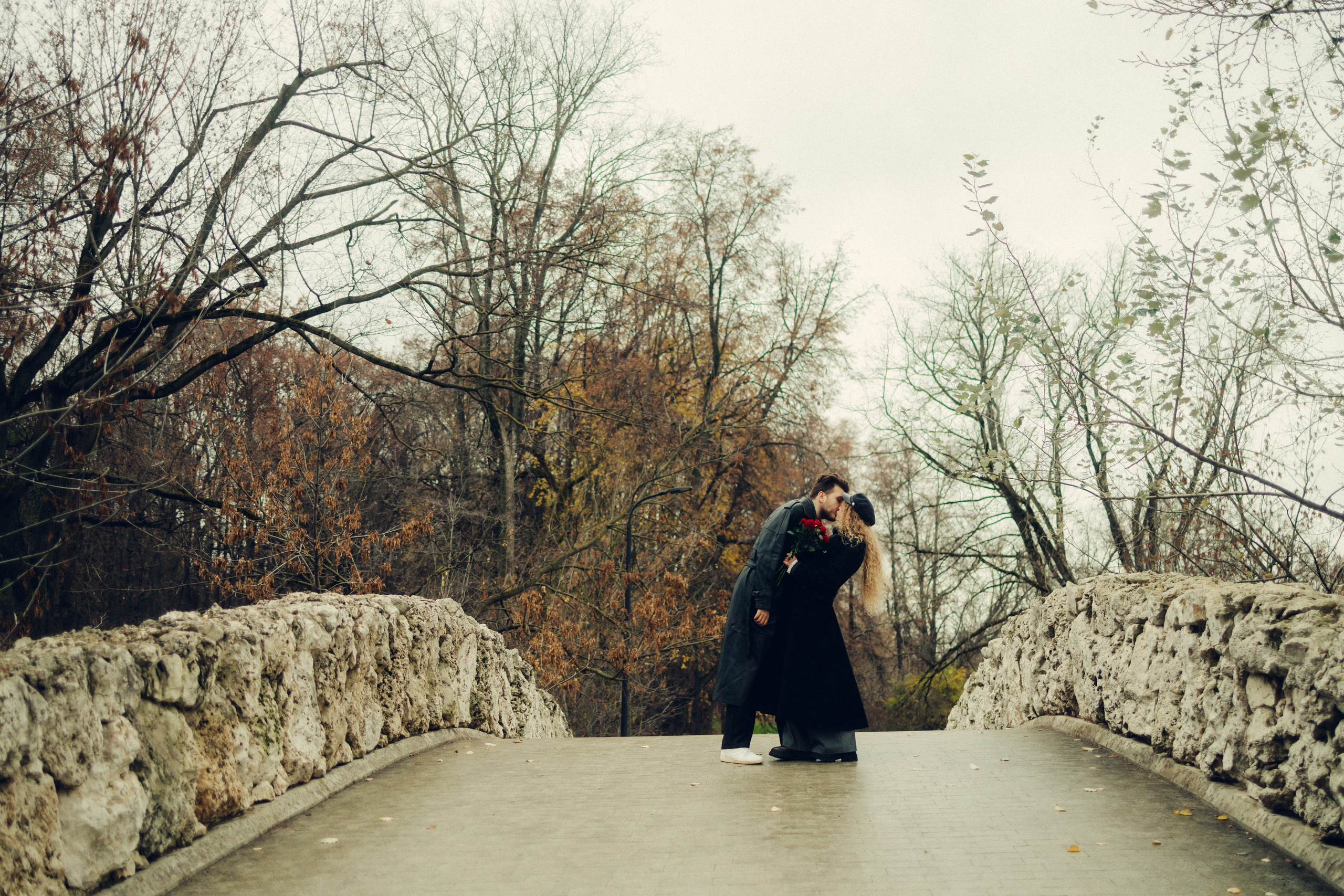Тим и Кристина, проогулка в парке Горького. Свадебный и портретный фотограф в Москве Кристина Золотова