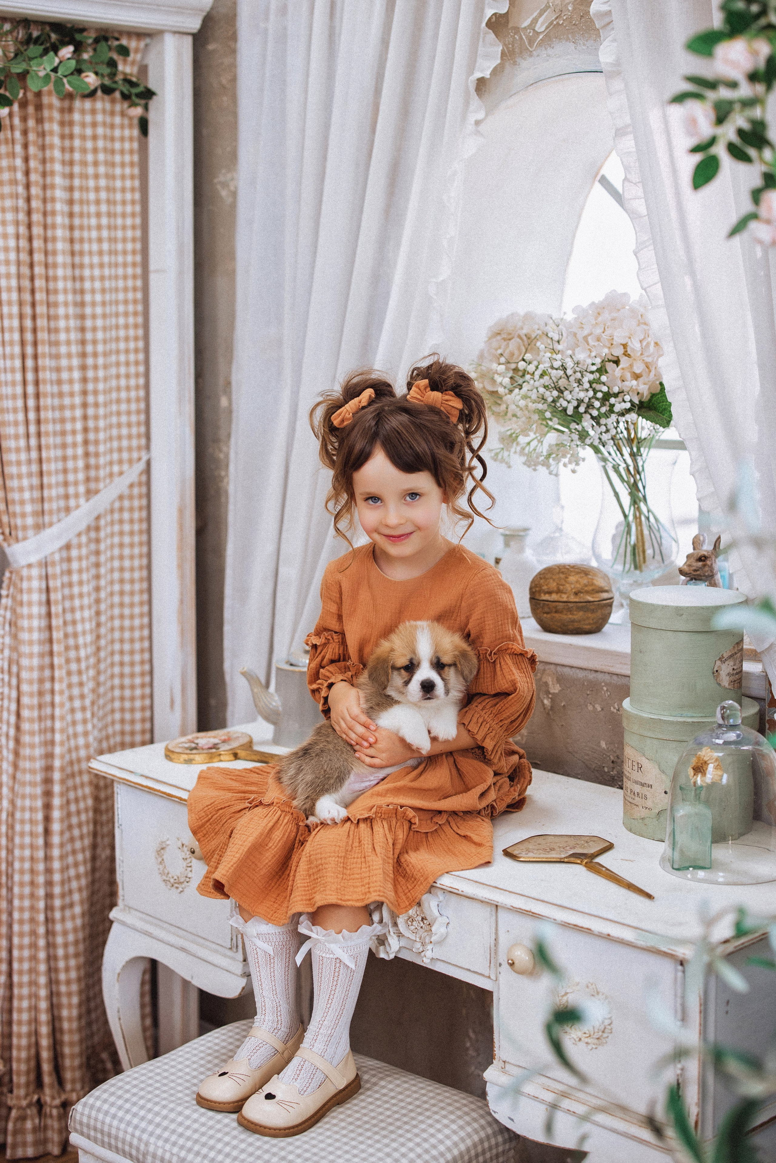 Фотосессия с щенками Корги, в фотостудии Ольги Сурухановой, город Краснодар. Семейный и детский фотограф в Краснодаре Анна Трашкова