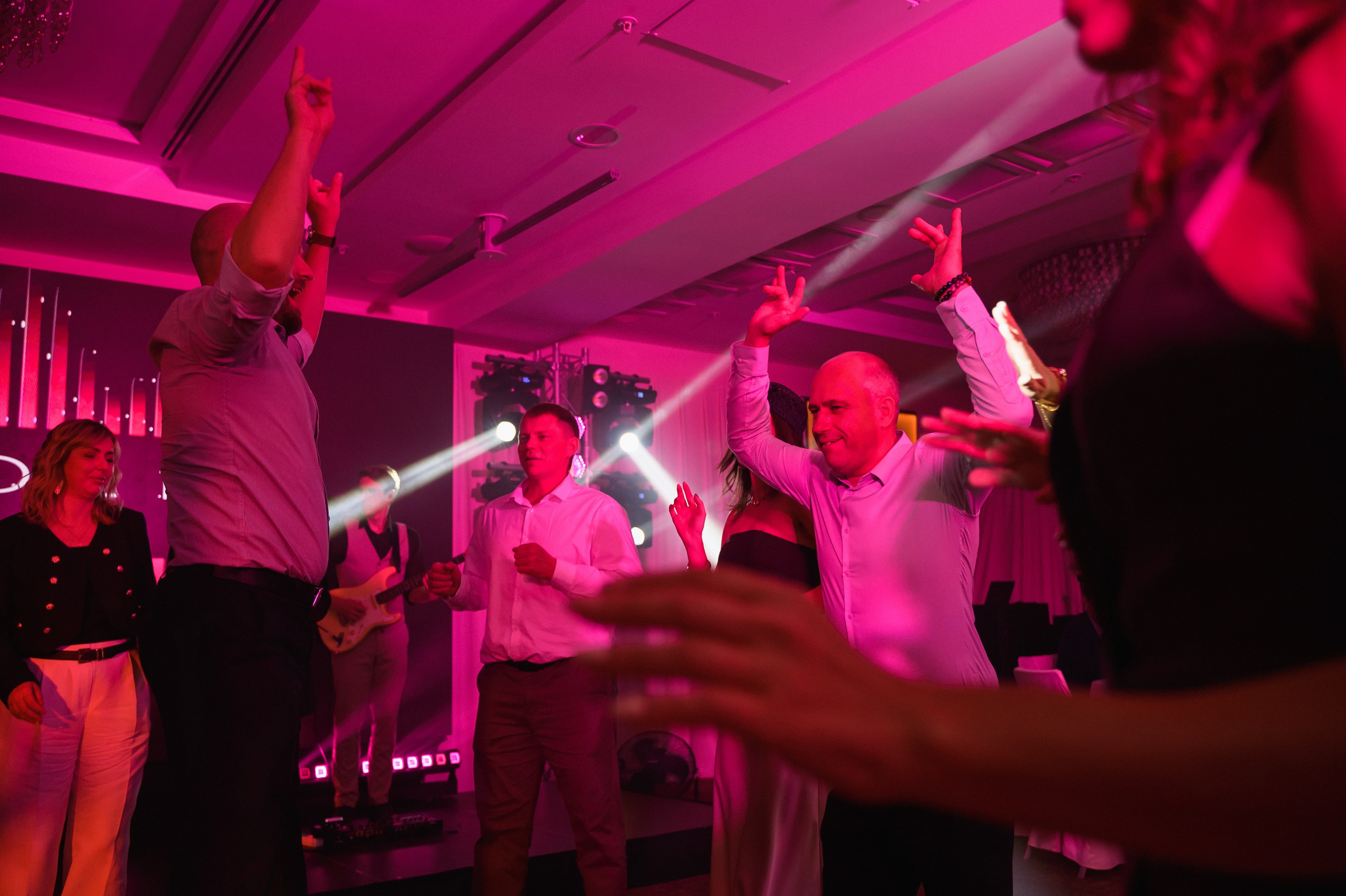 ДОМ-СТРОЙ. Свадебный фотограф в Новосибирске Алена Цизман