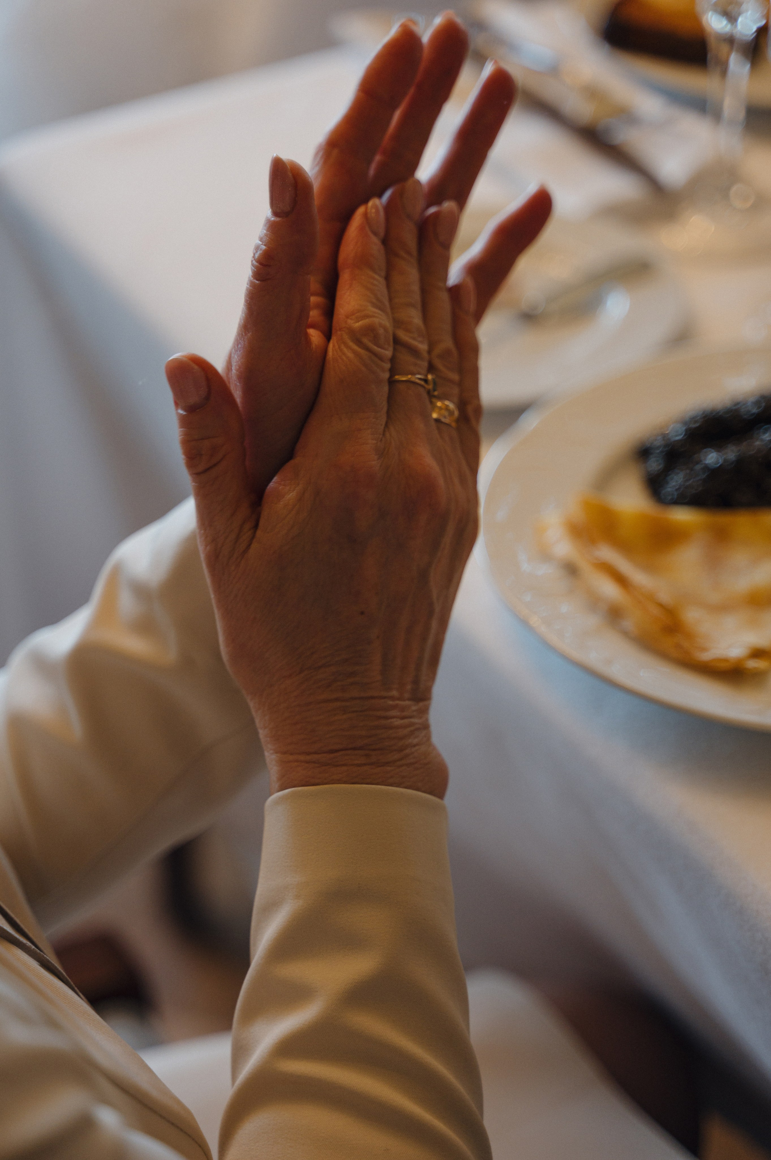 Дмитрий и Луиза. Гостиница Националь и ресторан Белуга. Свадебный фотограф Москва и Санкт-Петербург. Анастасия Чудина
